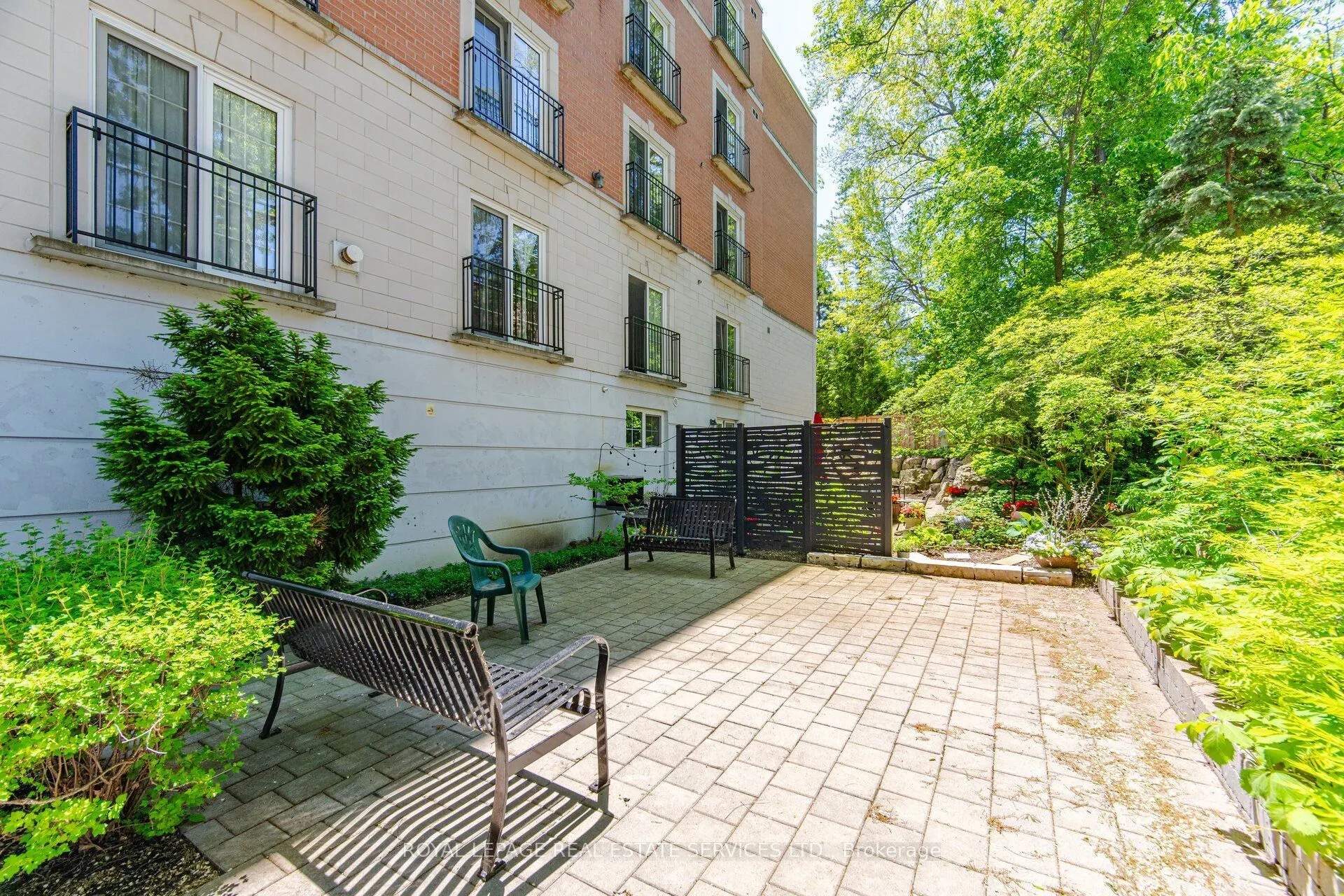30 Anglesey Boulevard #PH403
