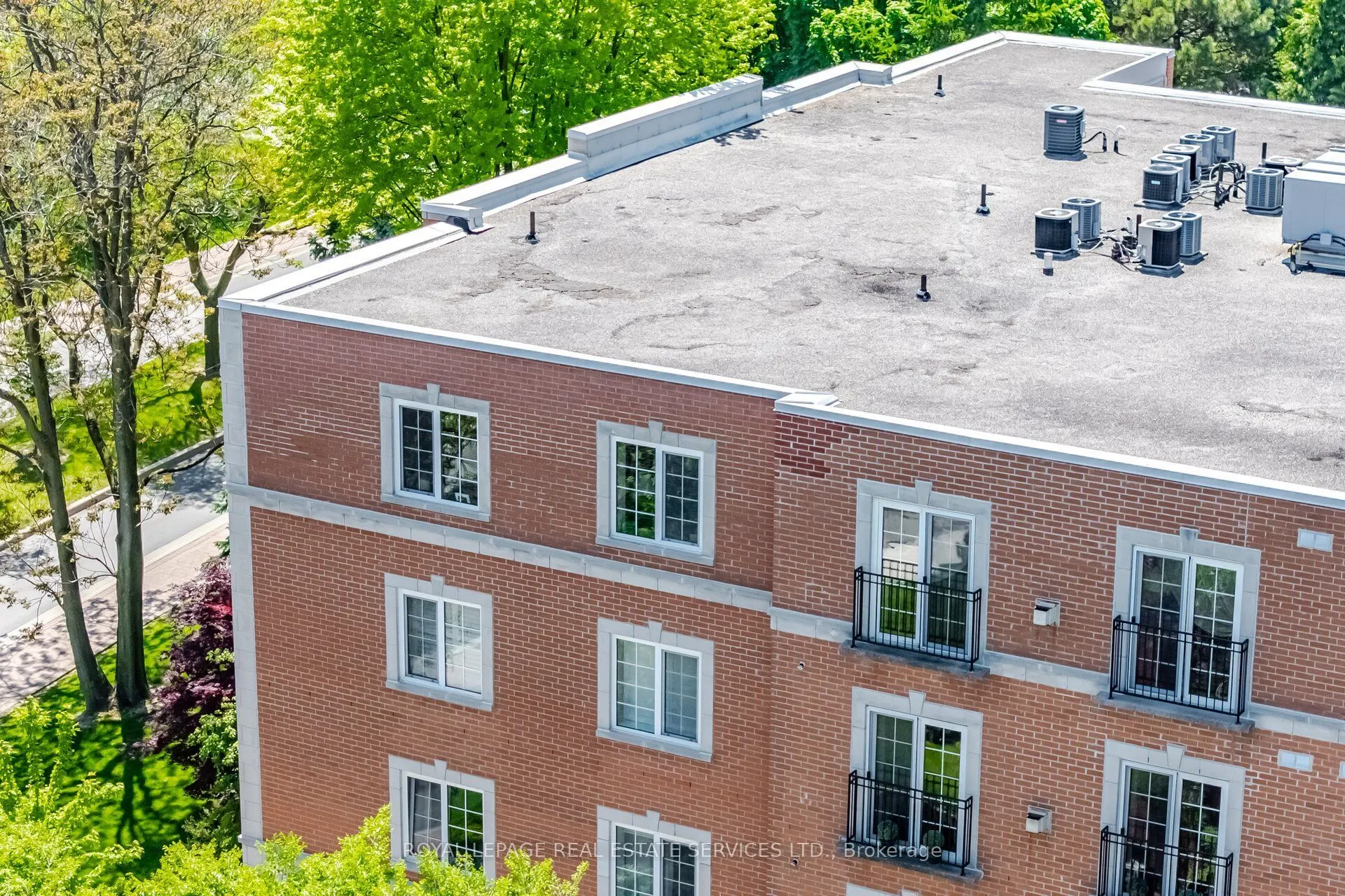 30 Anglesey Boulevard #PH403