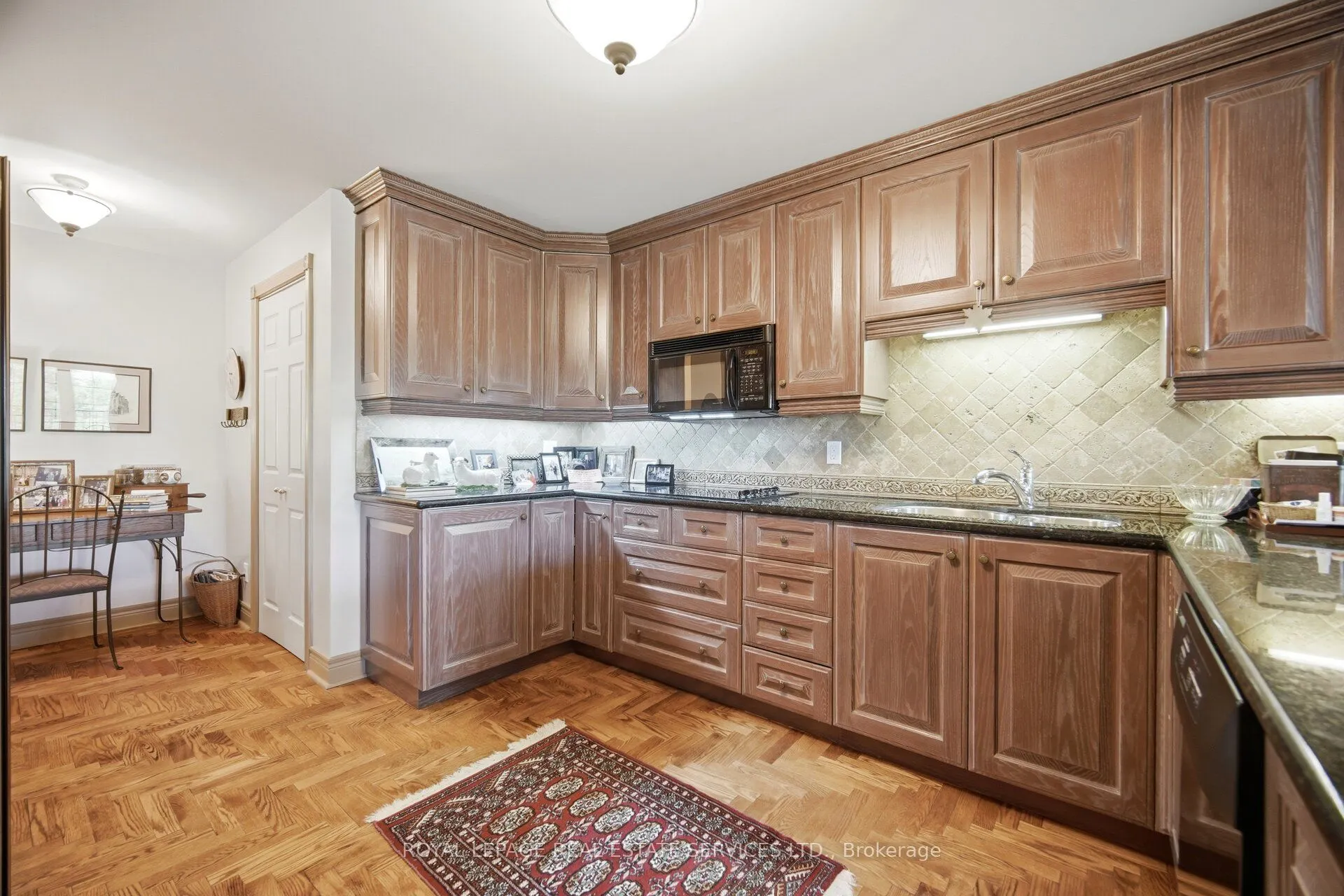 30 Anglesey Boulevard #PH403
