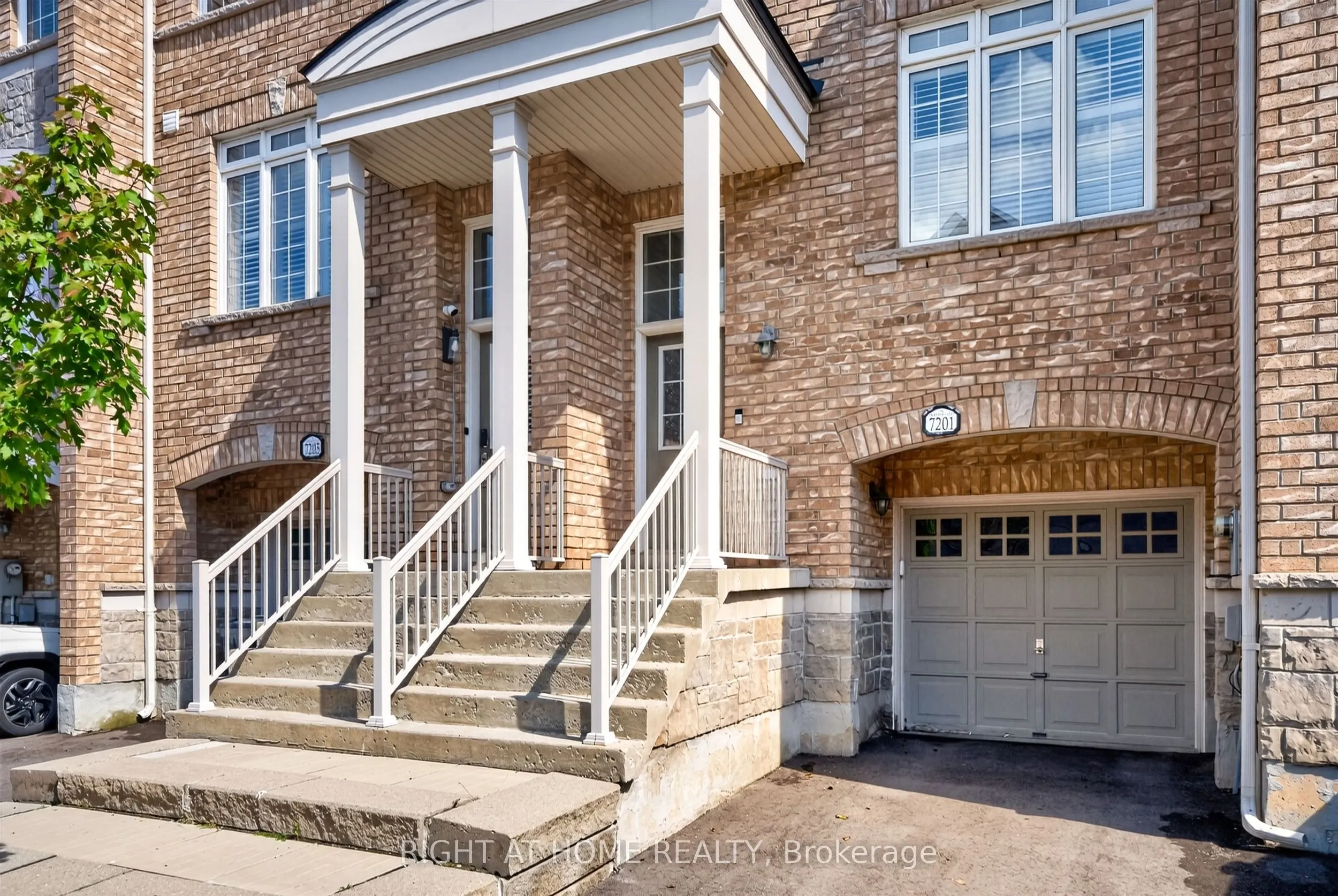 7201 Triumph Lane #12