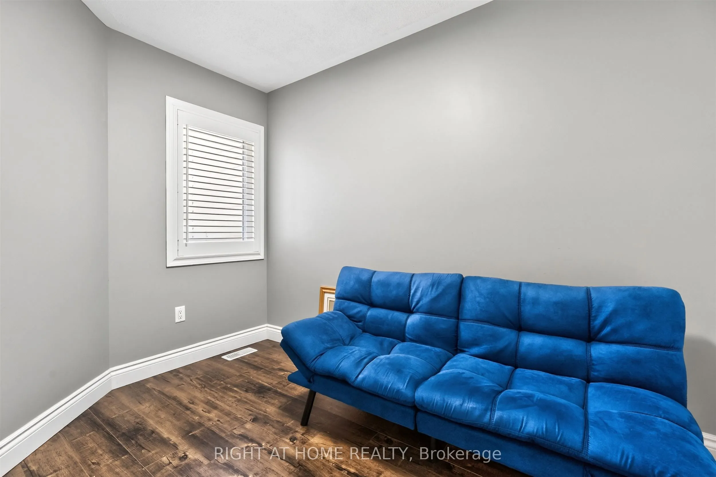 7201 Triumph Lane #12