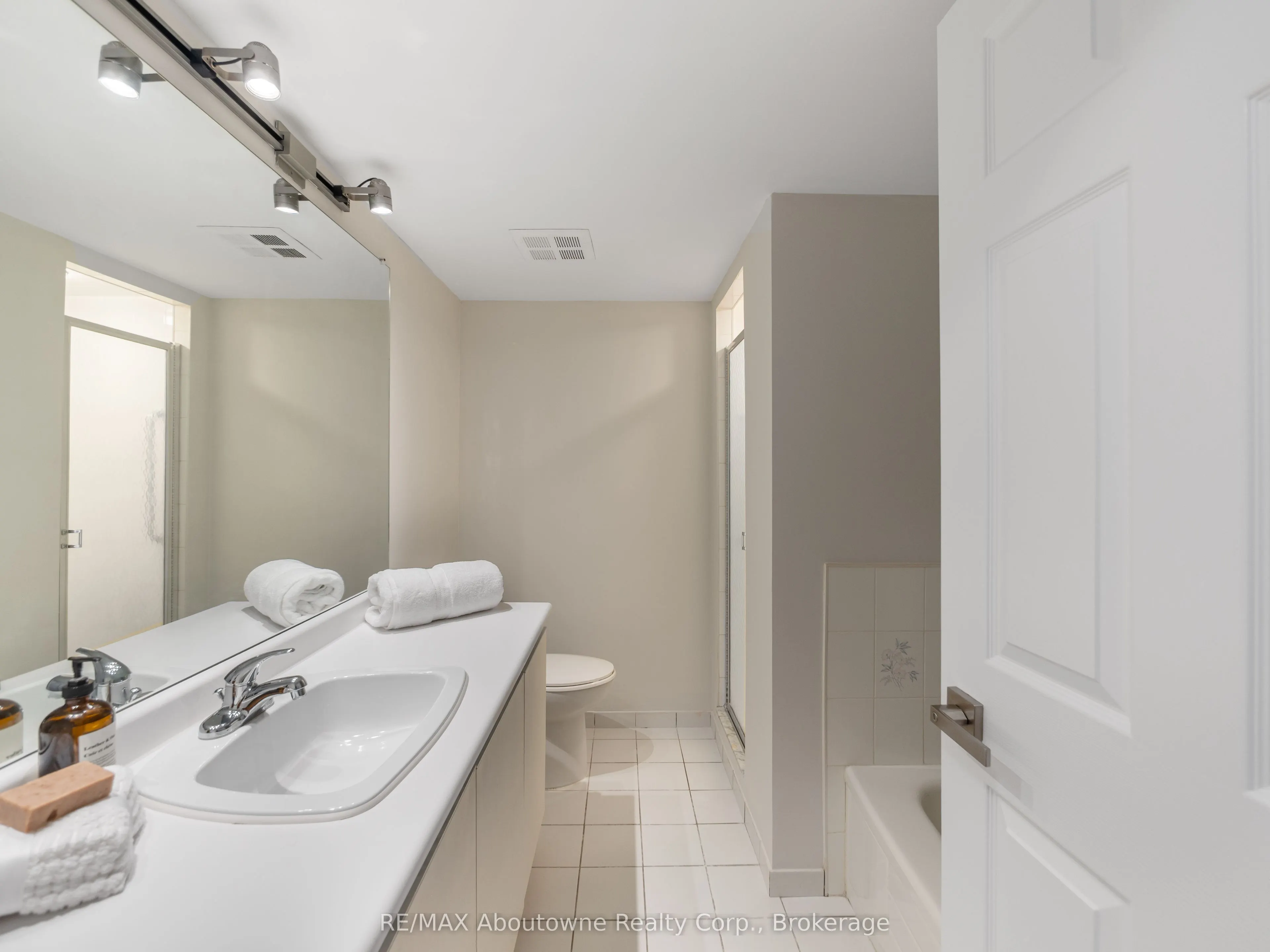 2177 Burnhamthorpe Road W #309