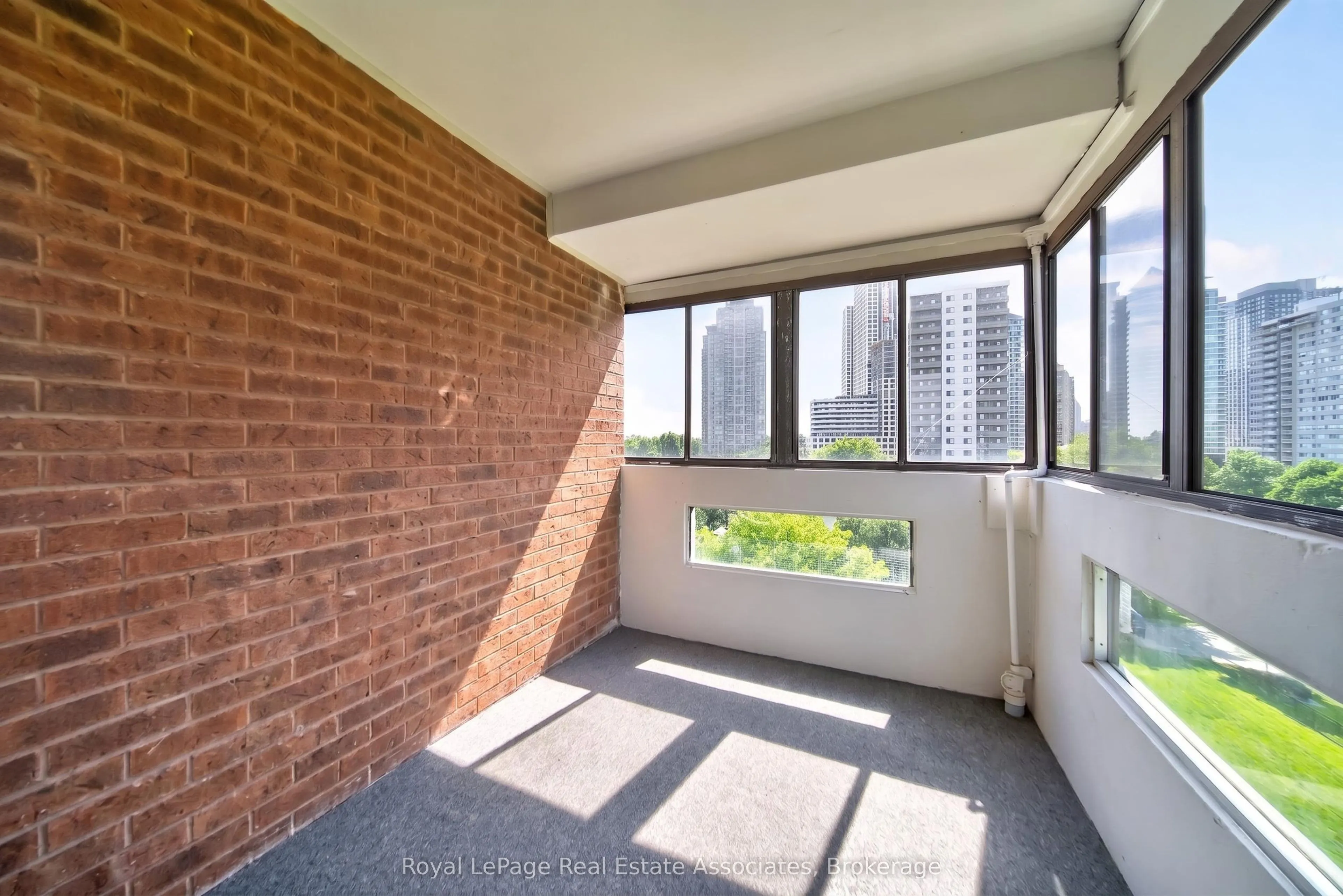 1580 Mississauga Valley Boulevard #901