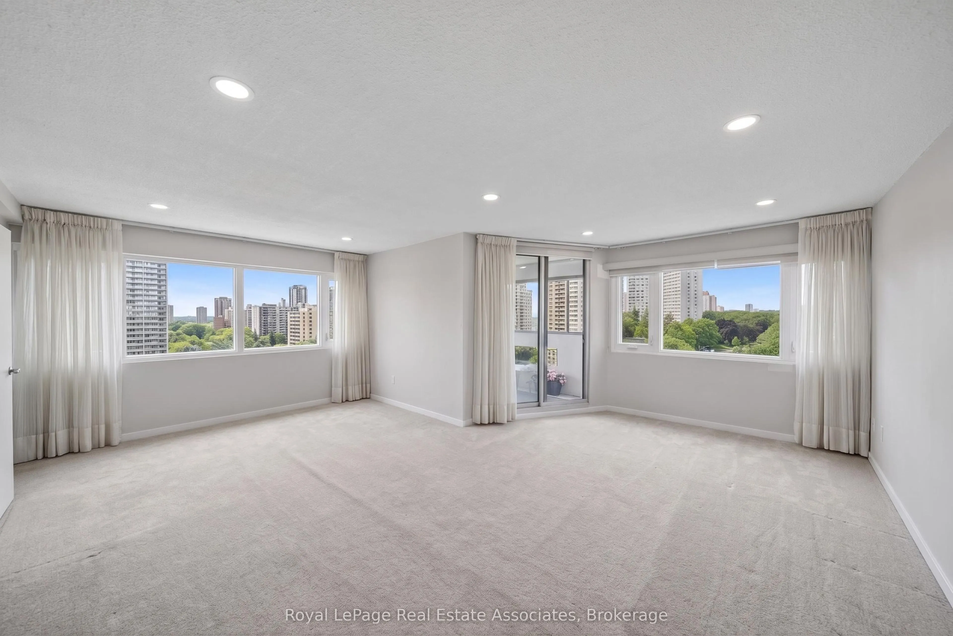 1580 Mississauga Valley Boulevard #901