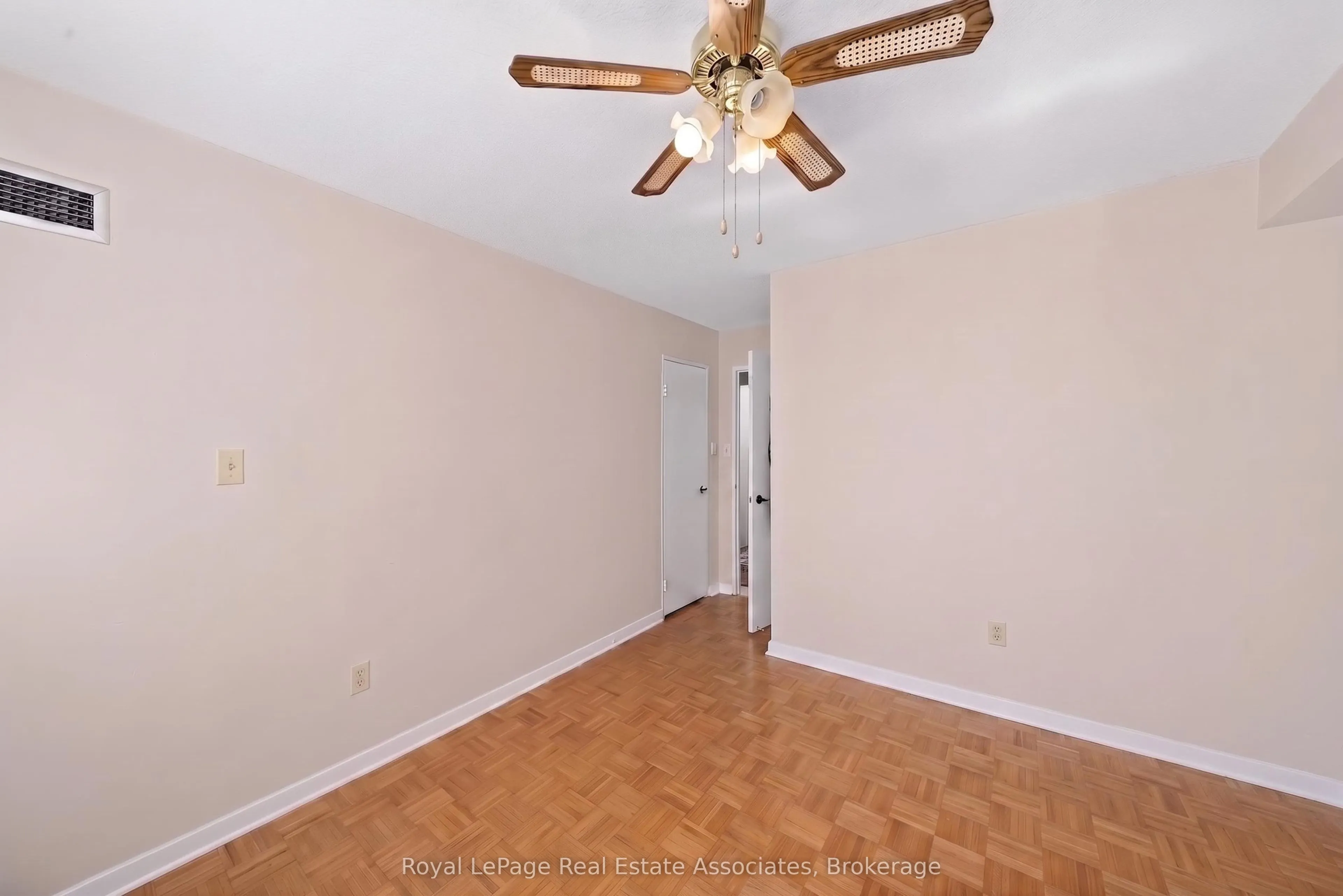1580 Mississauga Valley Boulevard #901