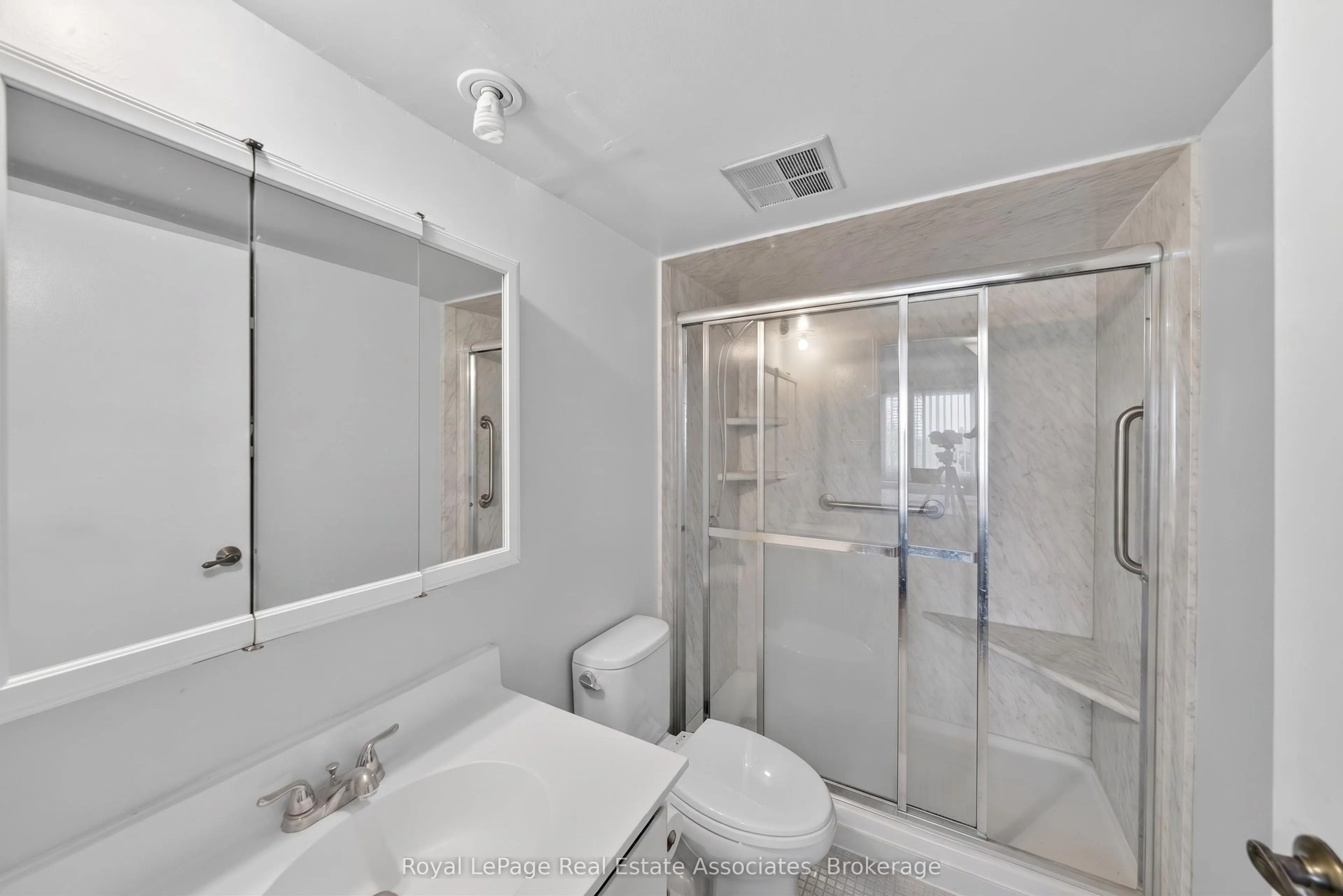 1580 Mississauga Valley Boulevard #901