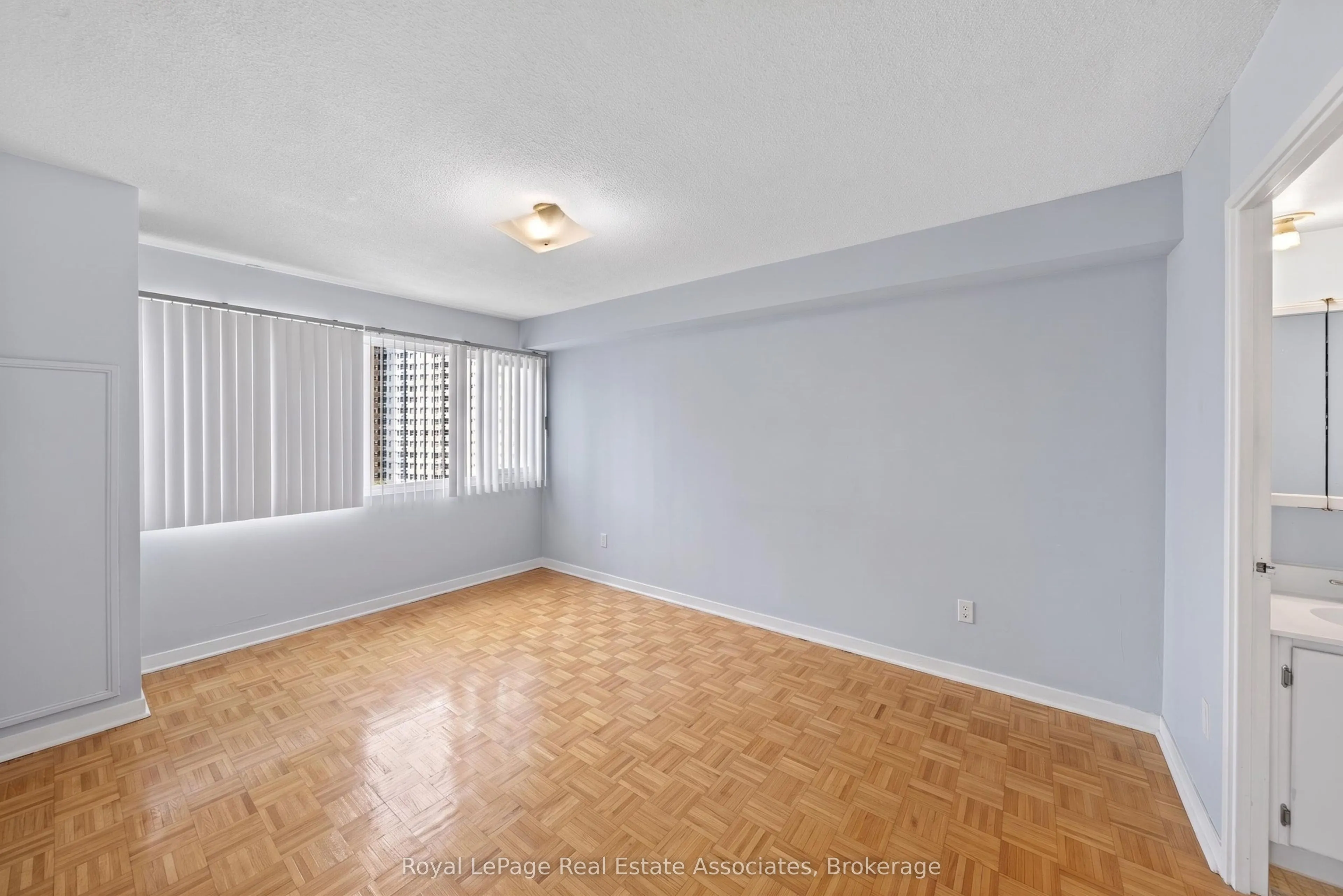1580 Mississauga Valley Boulevard #901