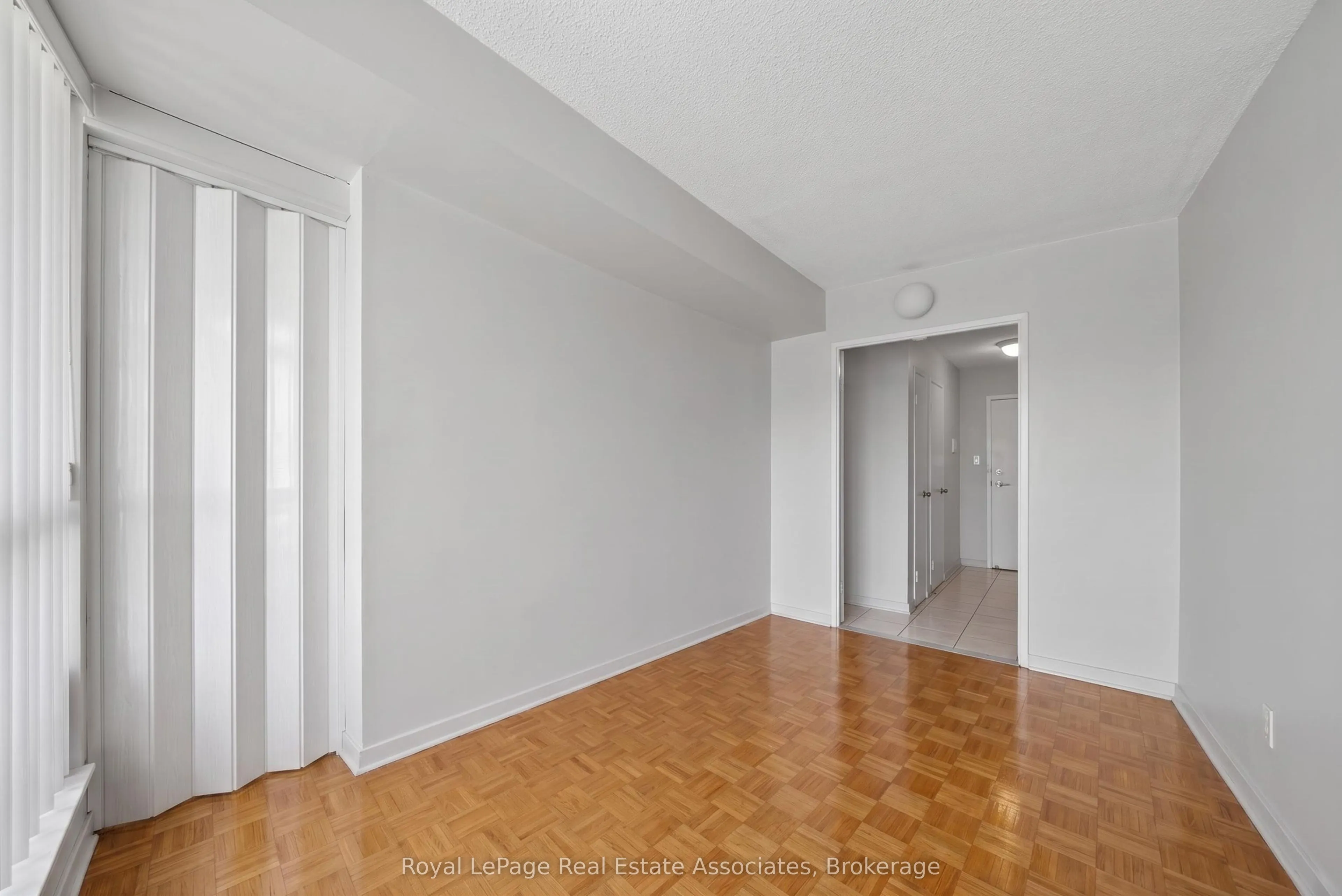 1580 Mississauga Valley Boulevard #901