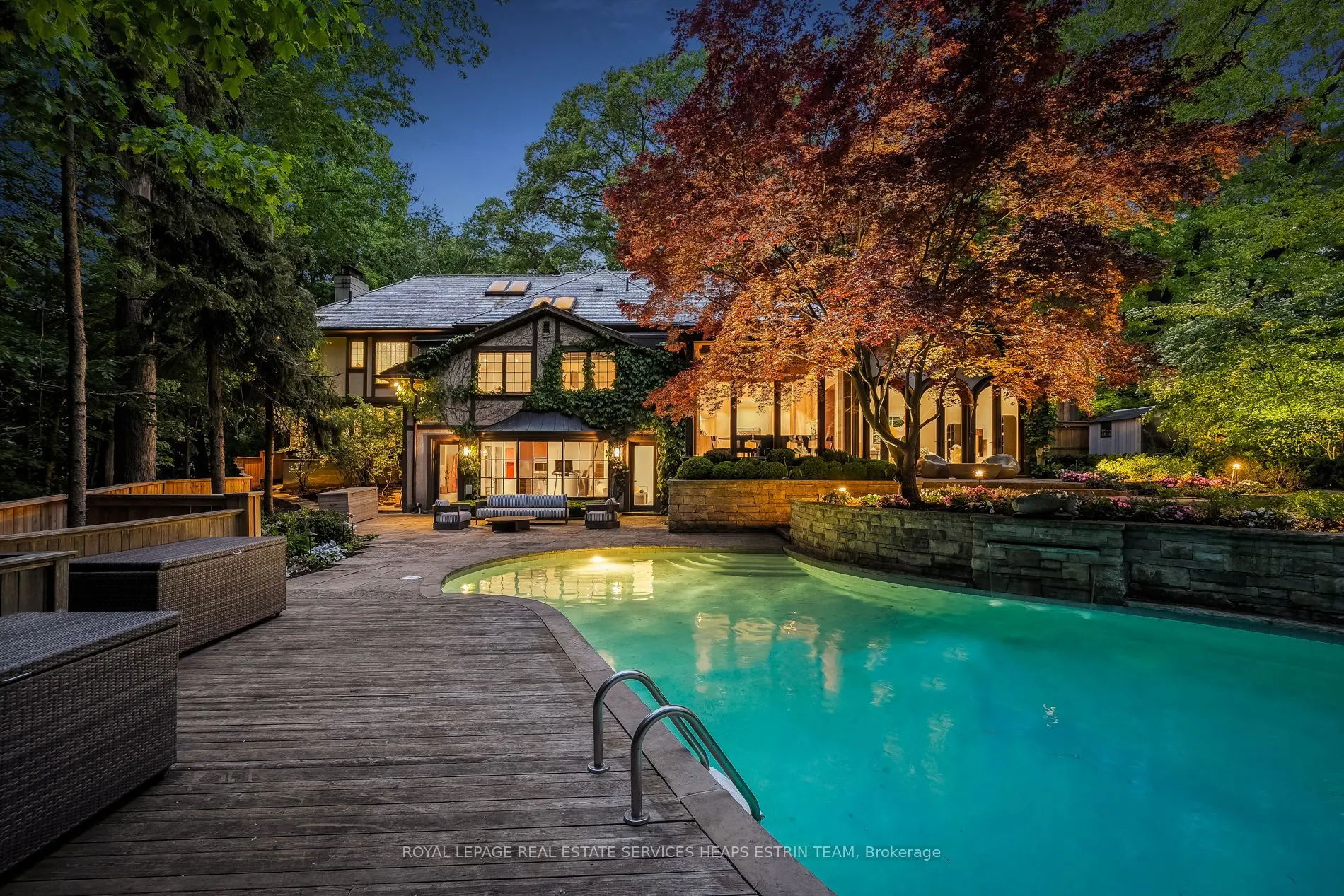 25 North Drive