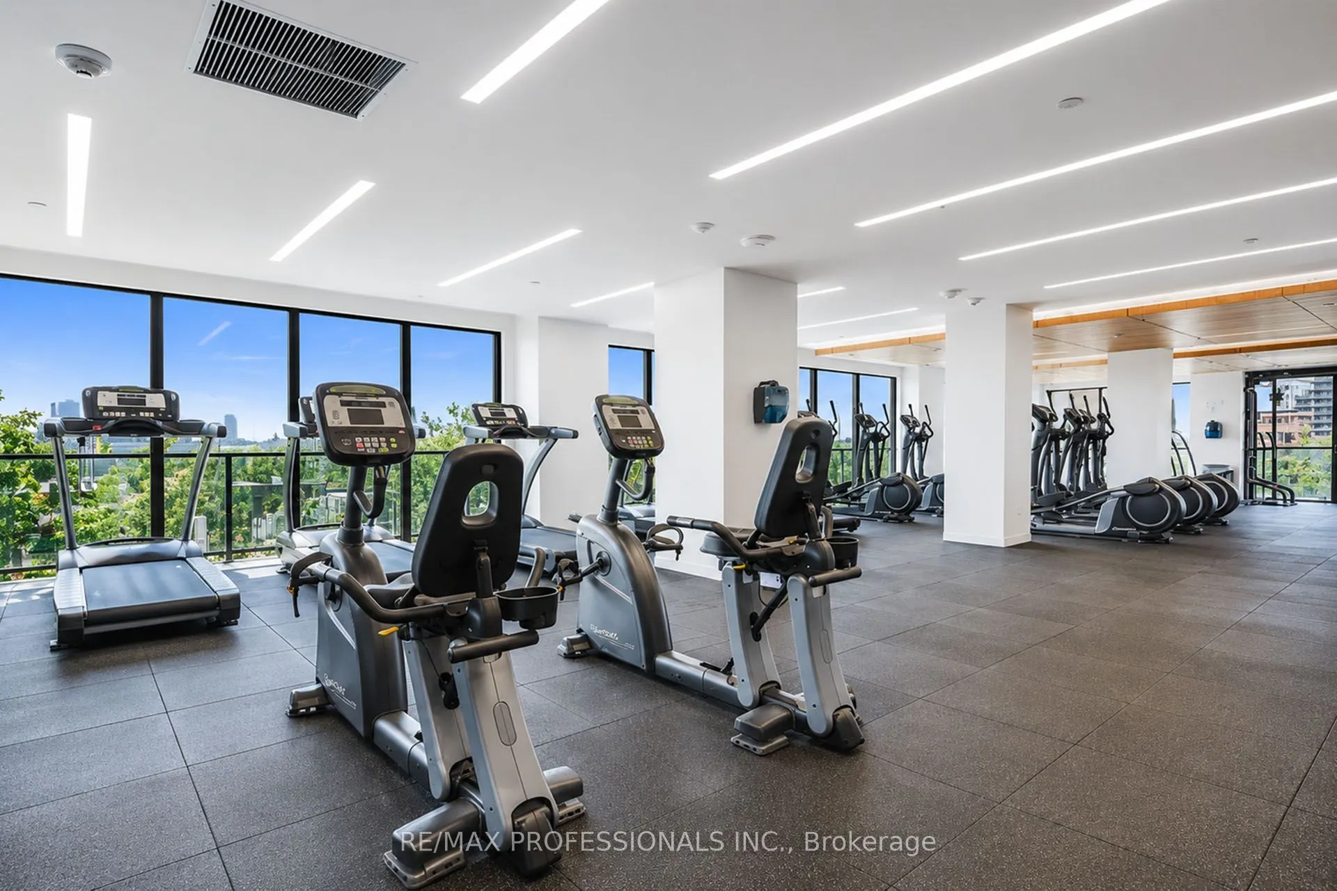 20 Shore Breeze Drive #1107
