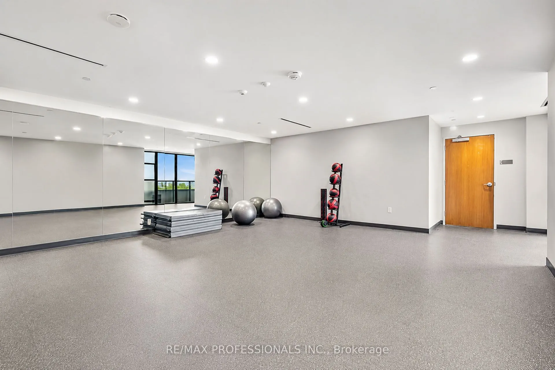 20 Shore Breeze Drive #1107