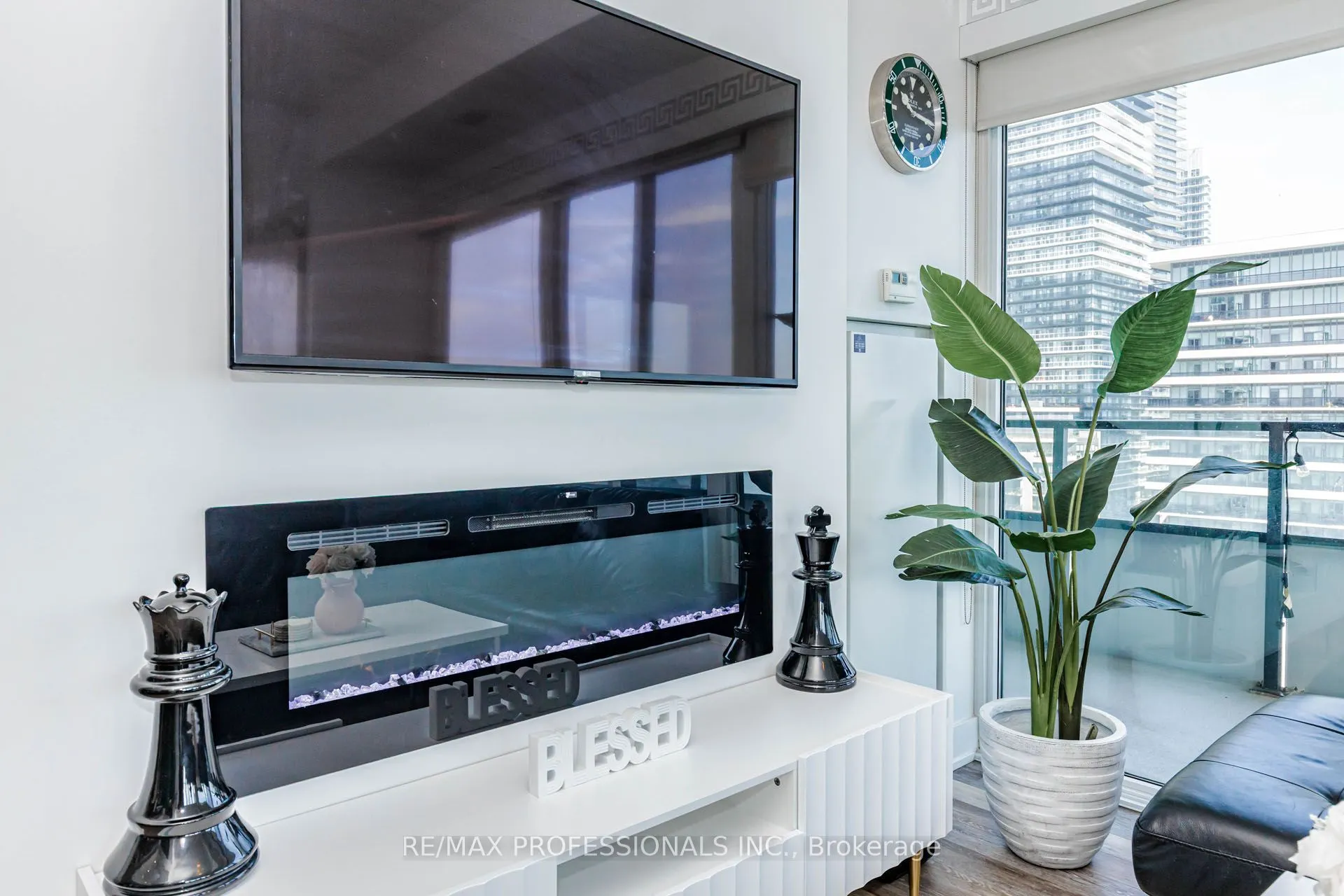 20 Shore Breeze Drive #1107