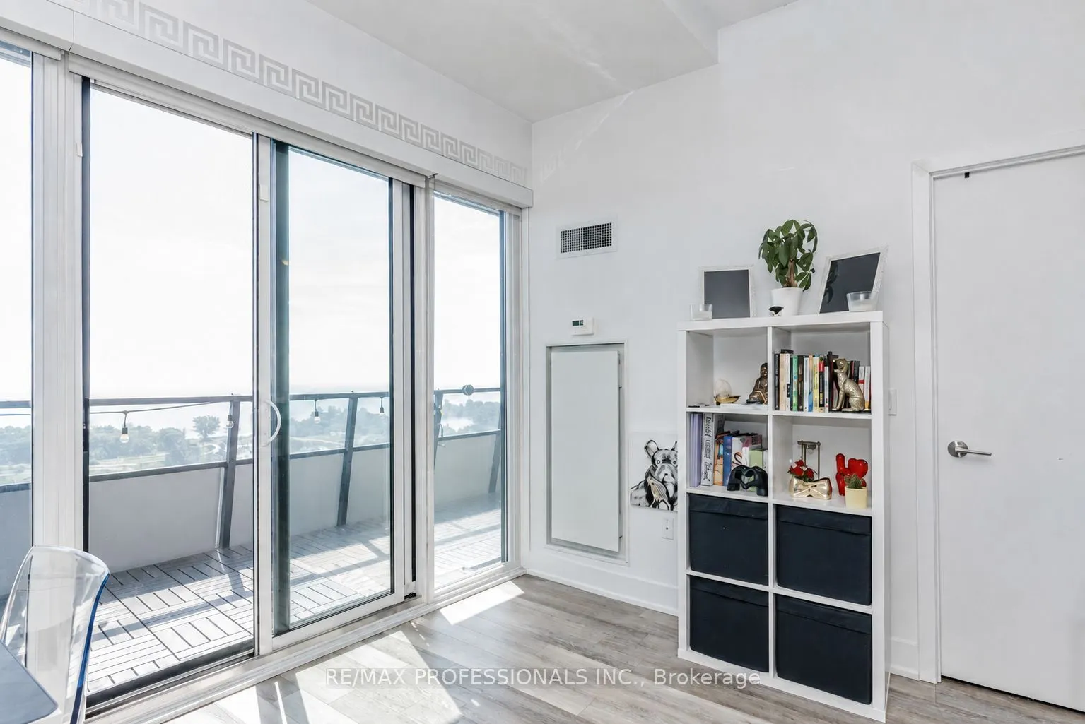 20 Shore Breeze Drive #1107