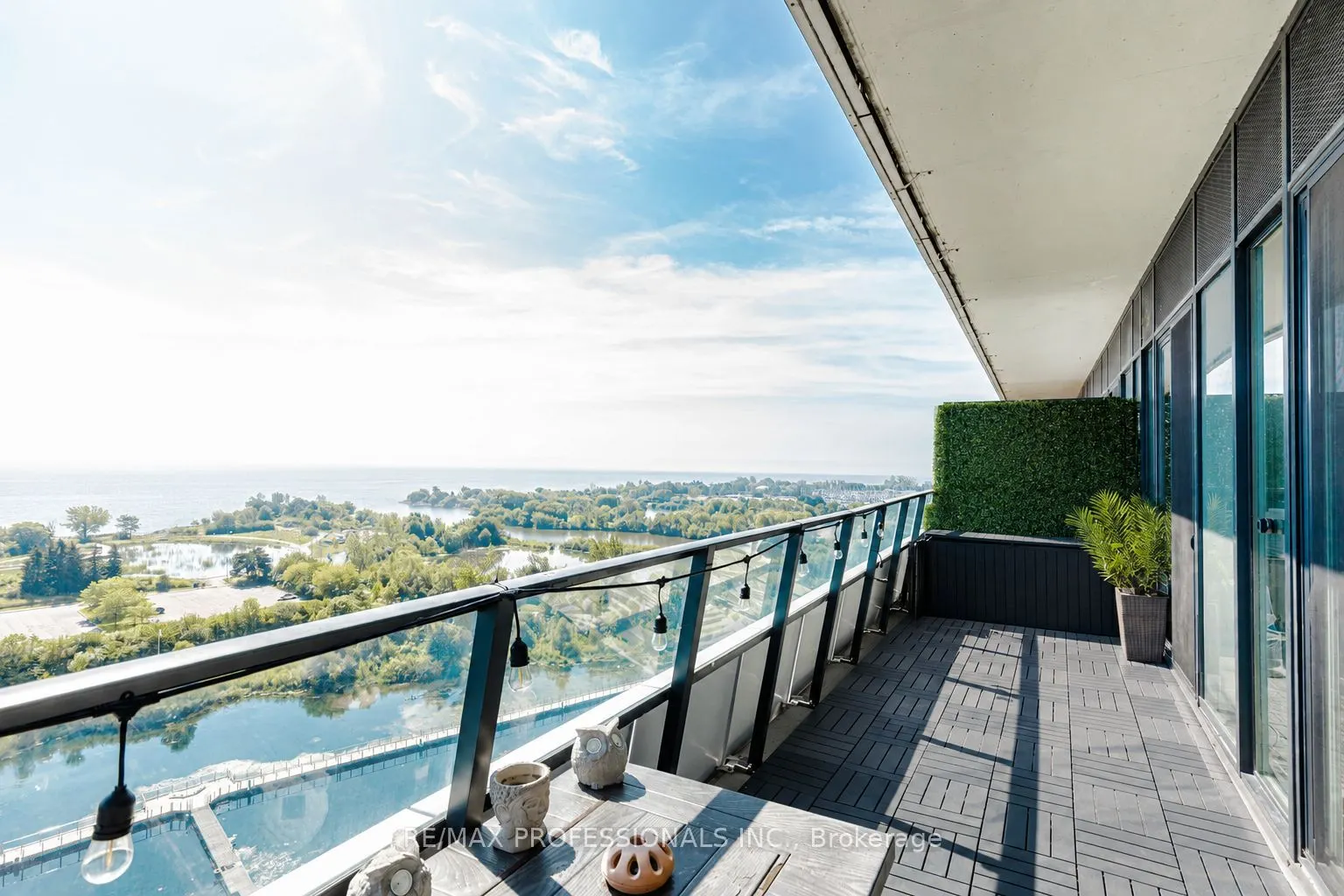 20 Shore Breeze Drive #1107