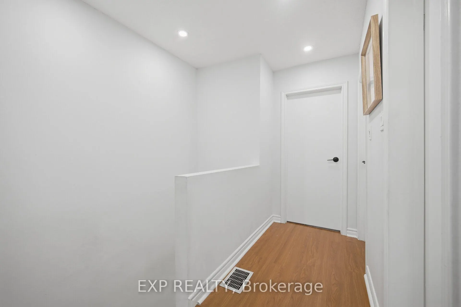 157 Moregate Crescent #11