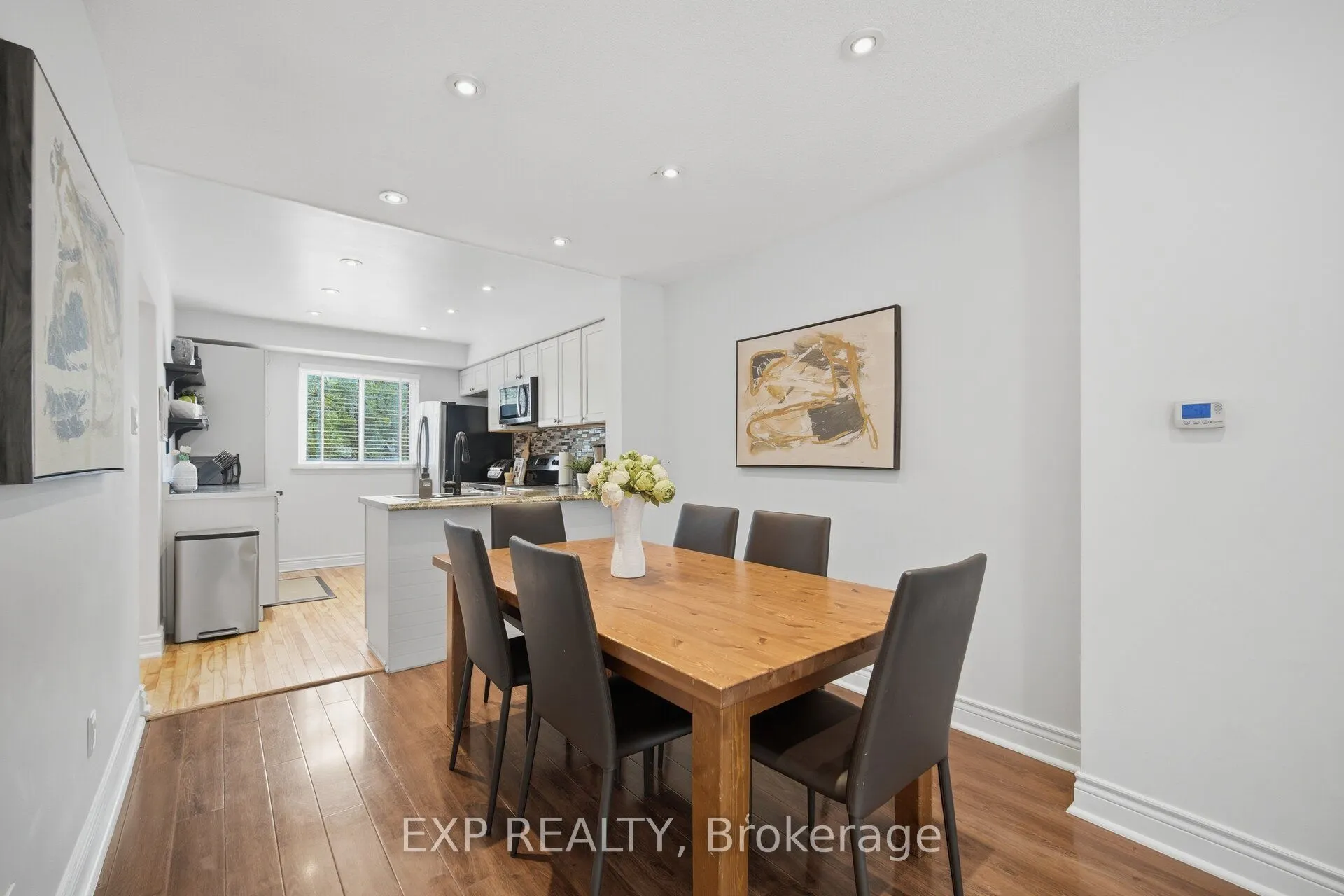 157 Moregate Crescent #11