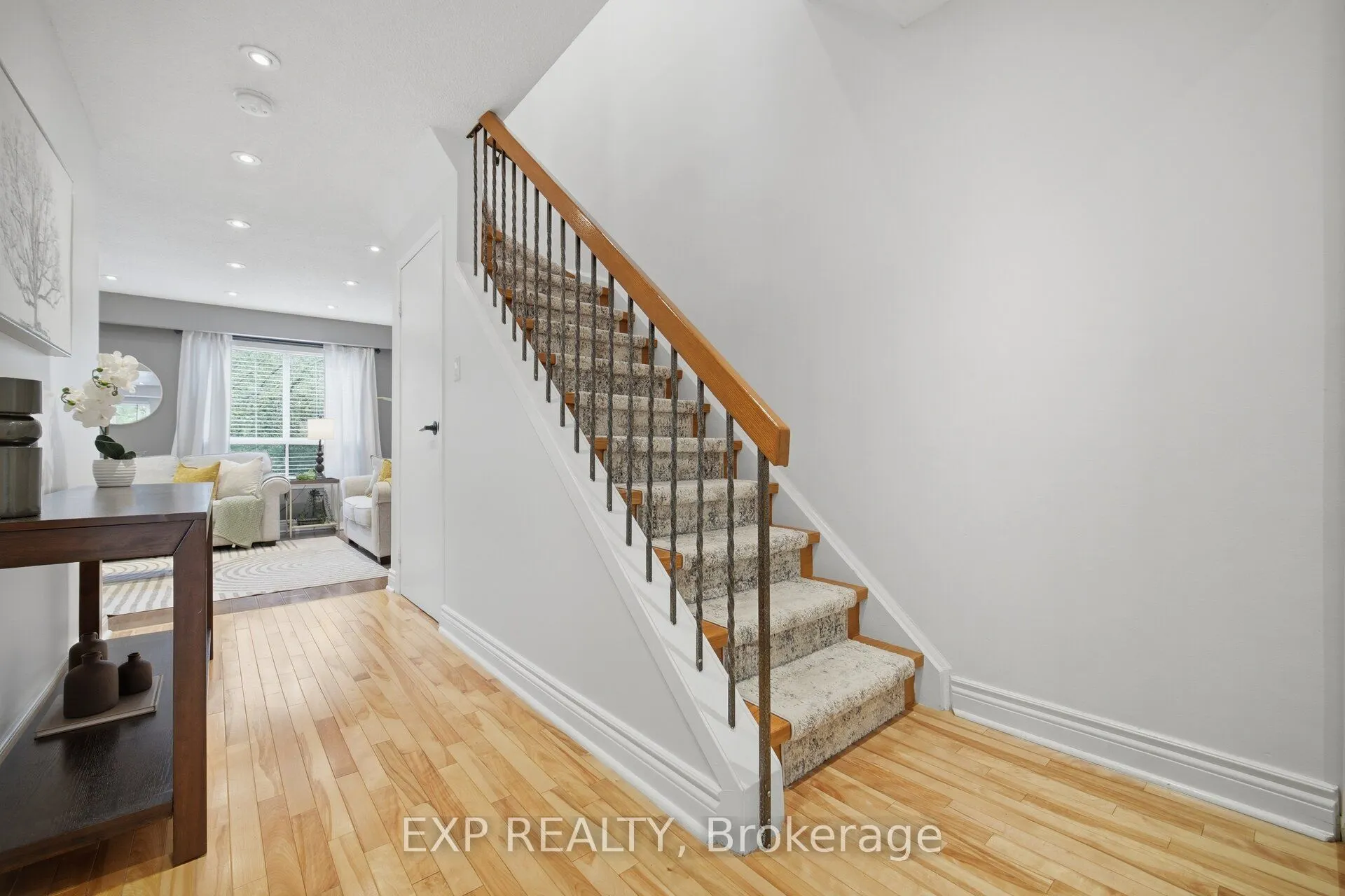 157 Moregate Crescent #11
