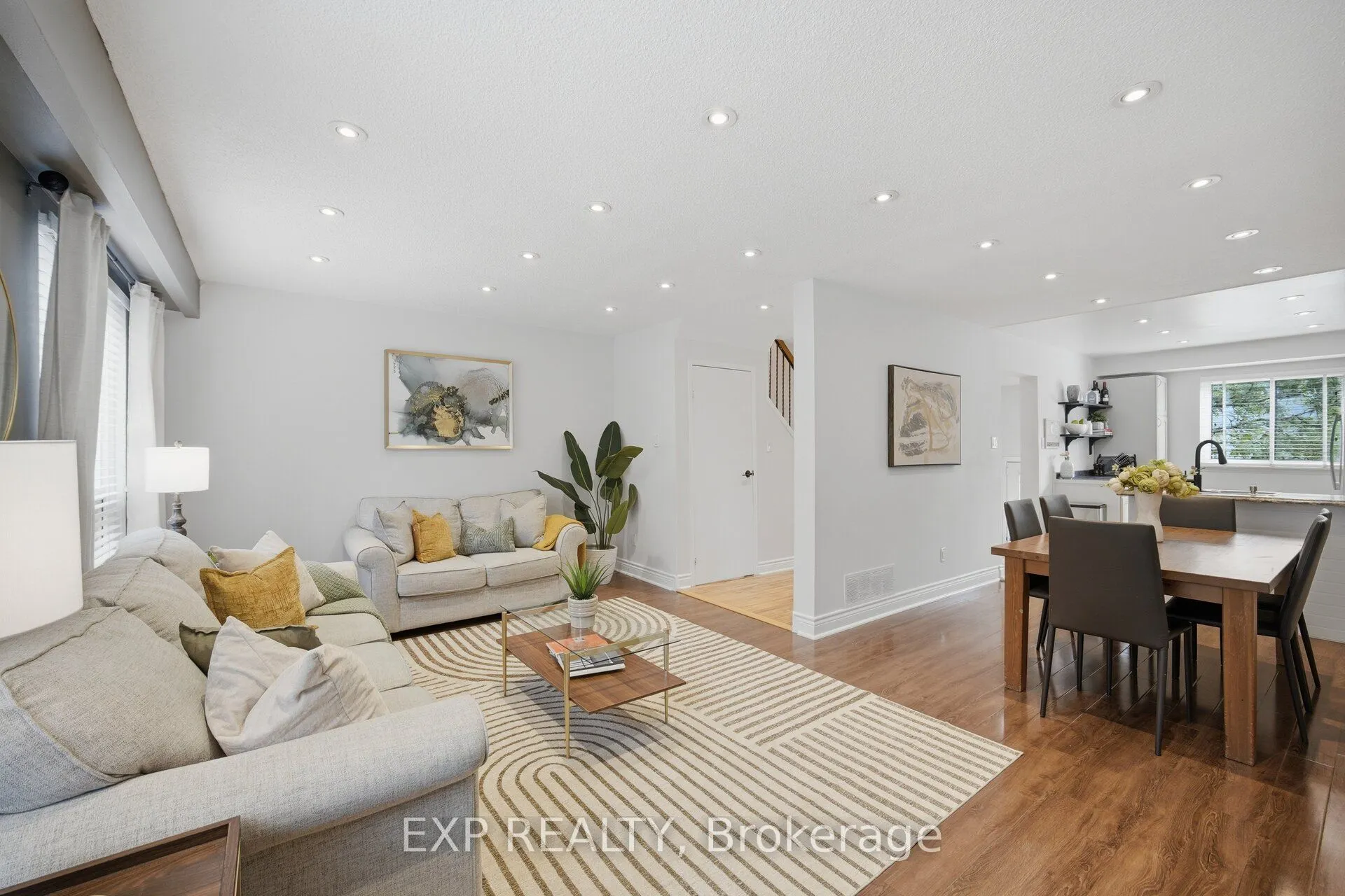 157 Moregate Crescent #11
