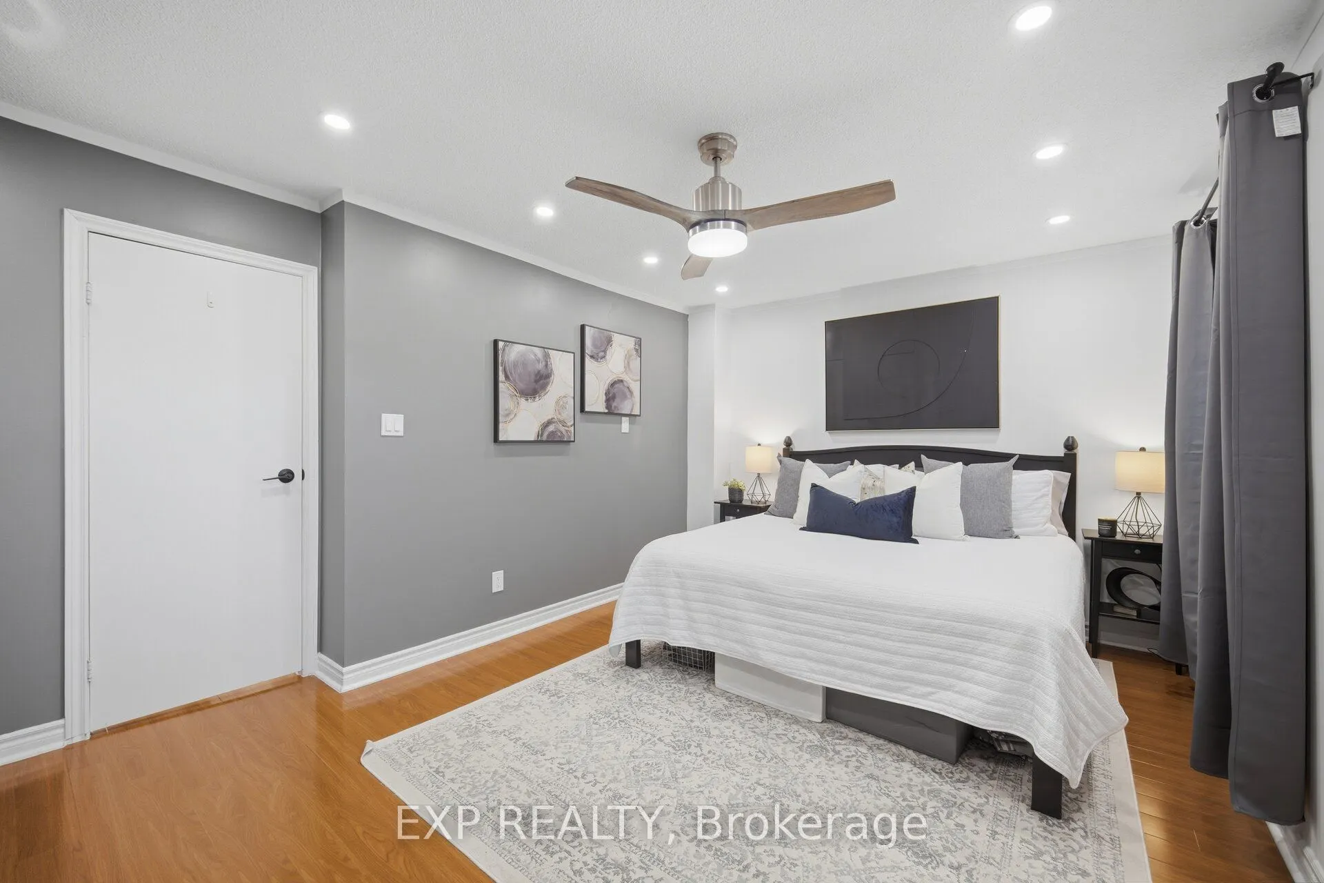 157 Moregate Crescent #11
