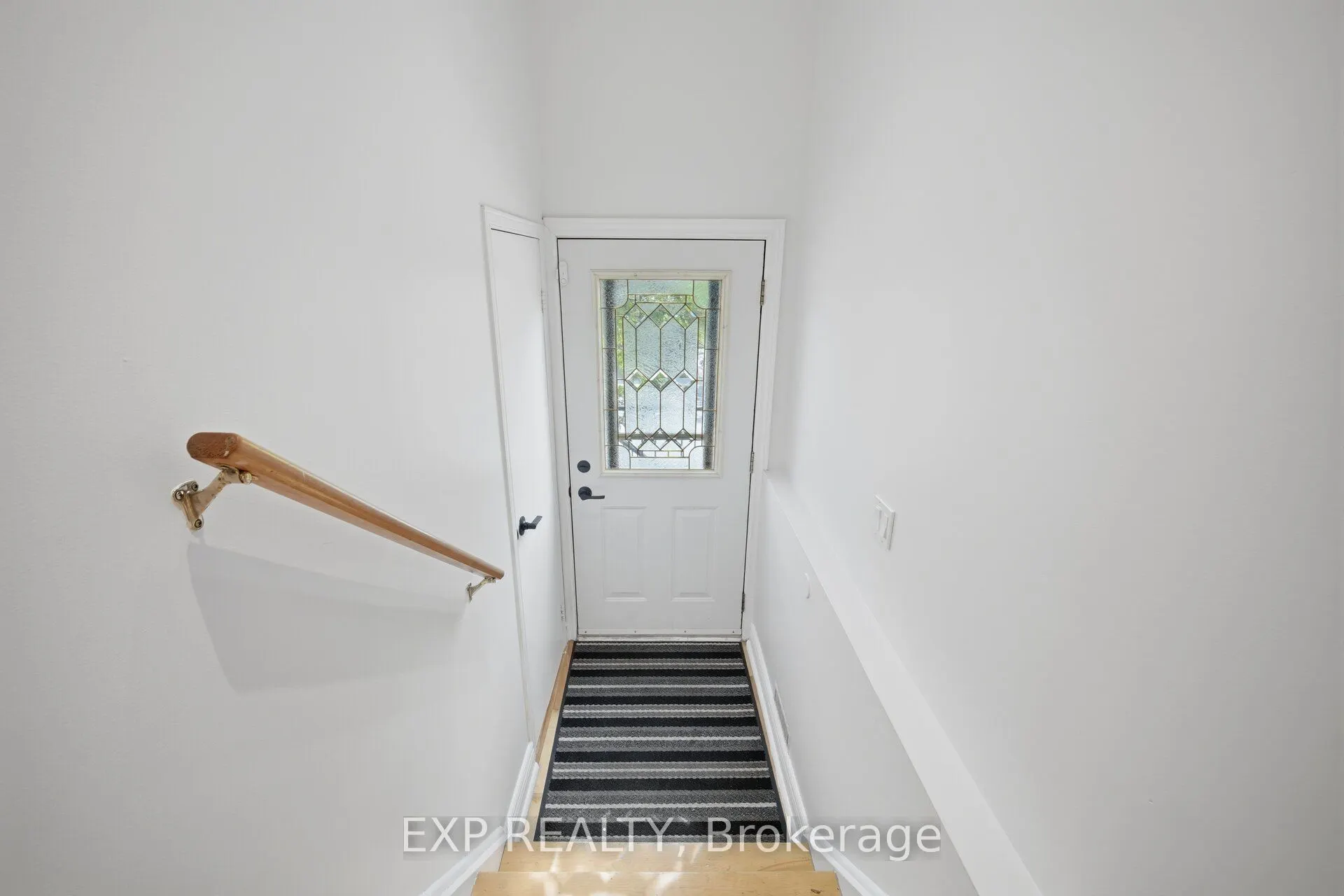 157 Moregate Crescent #11