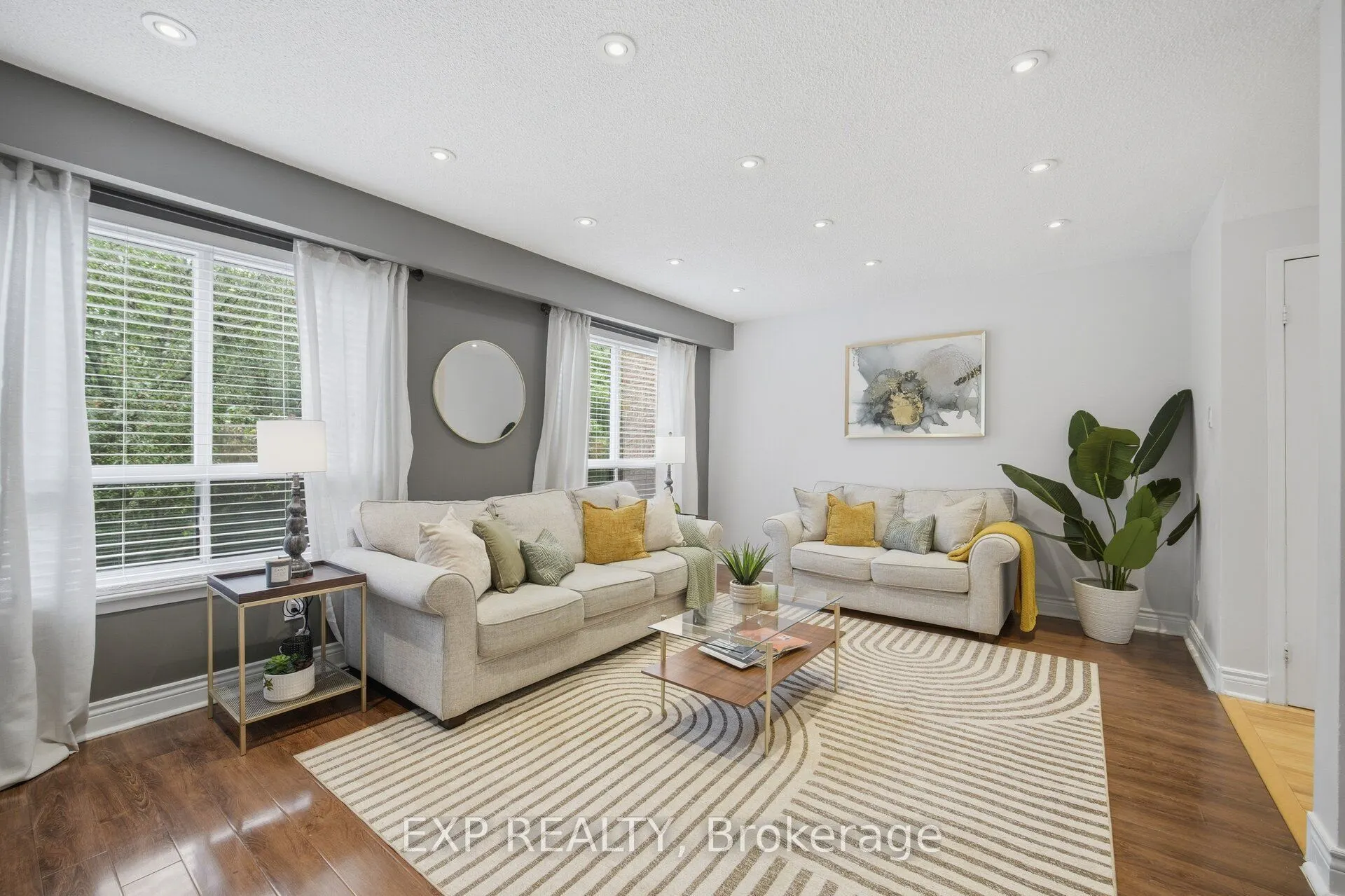 157 Moregate Crescent #11