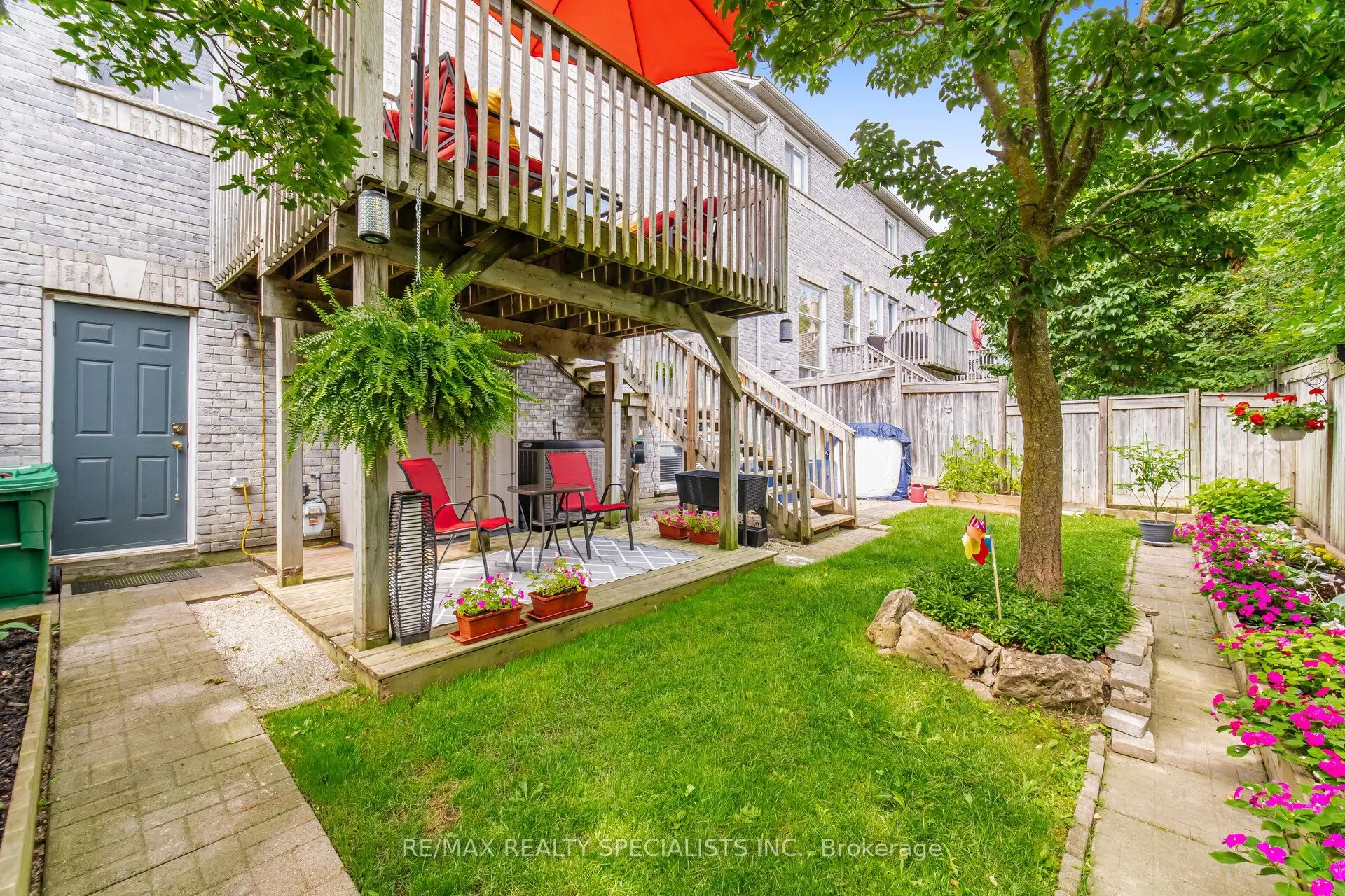 5535 Glen Erin Drive #15