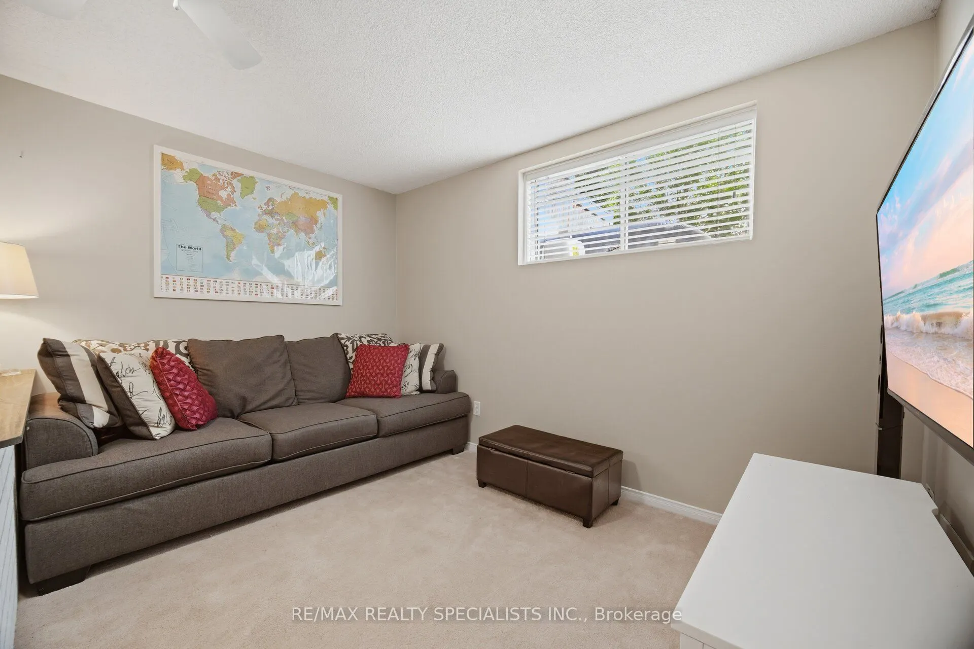 5535 Glen Erin Drive #15