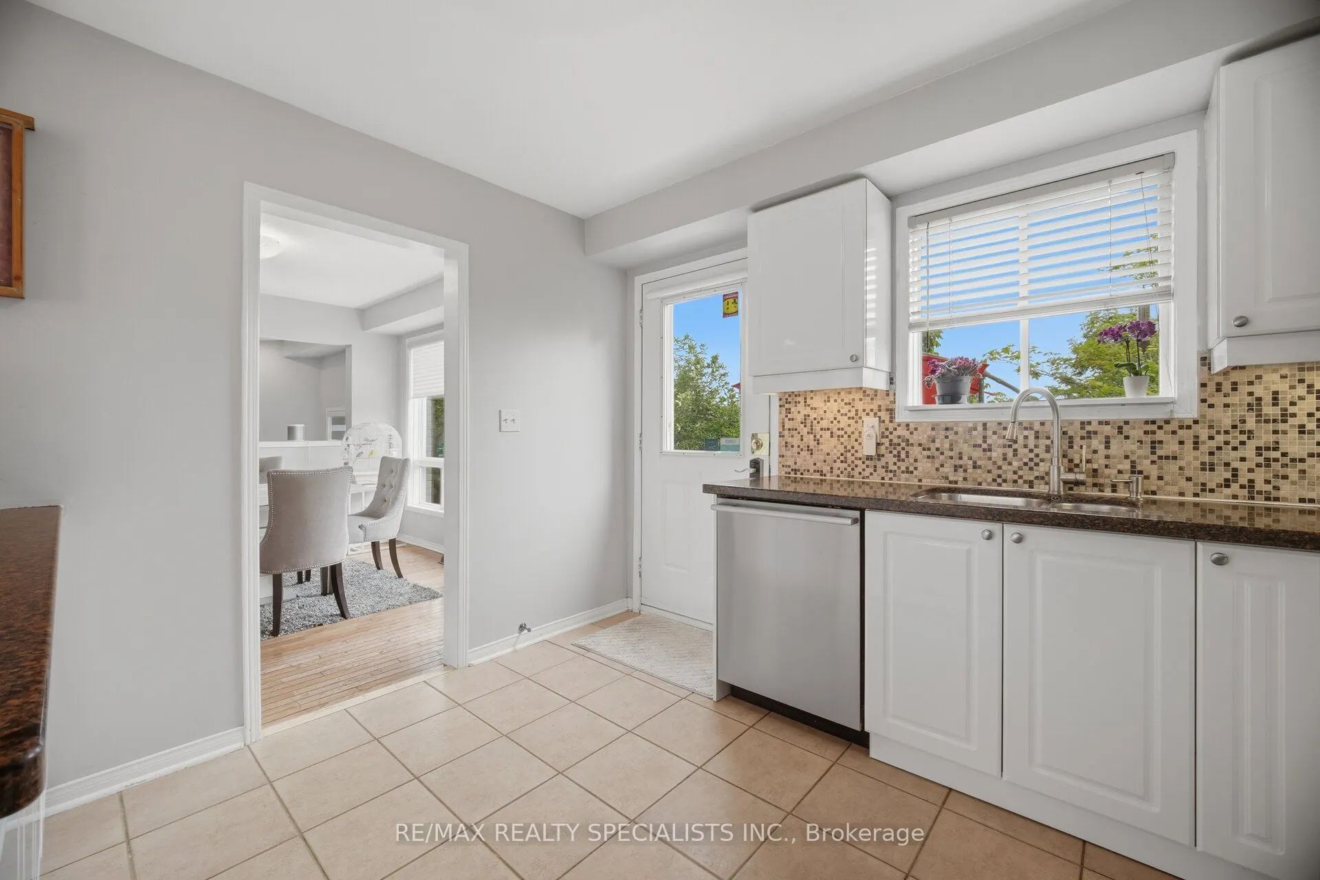5535 Glen Erin Drive #15