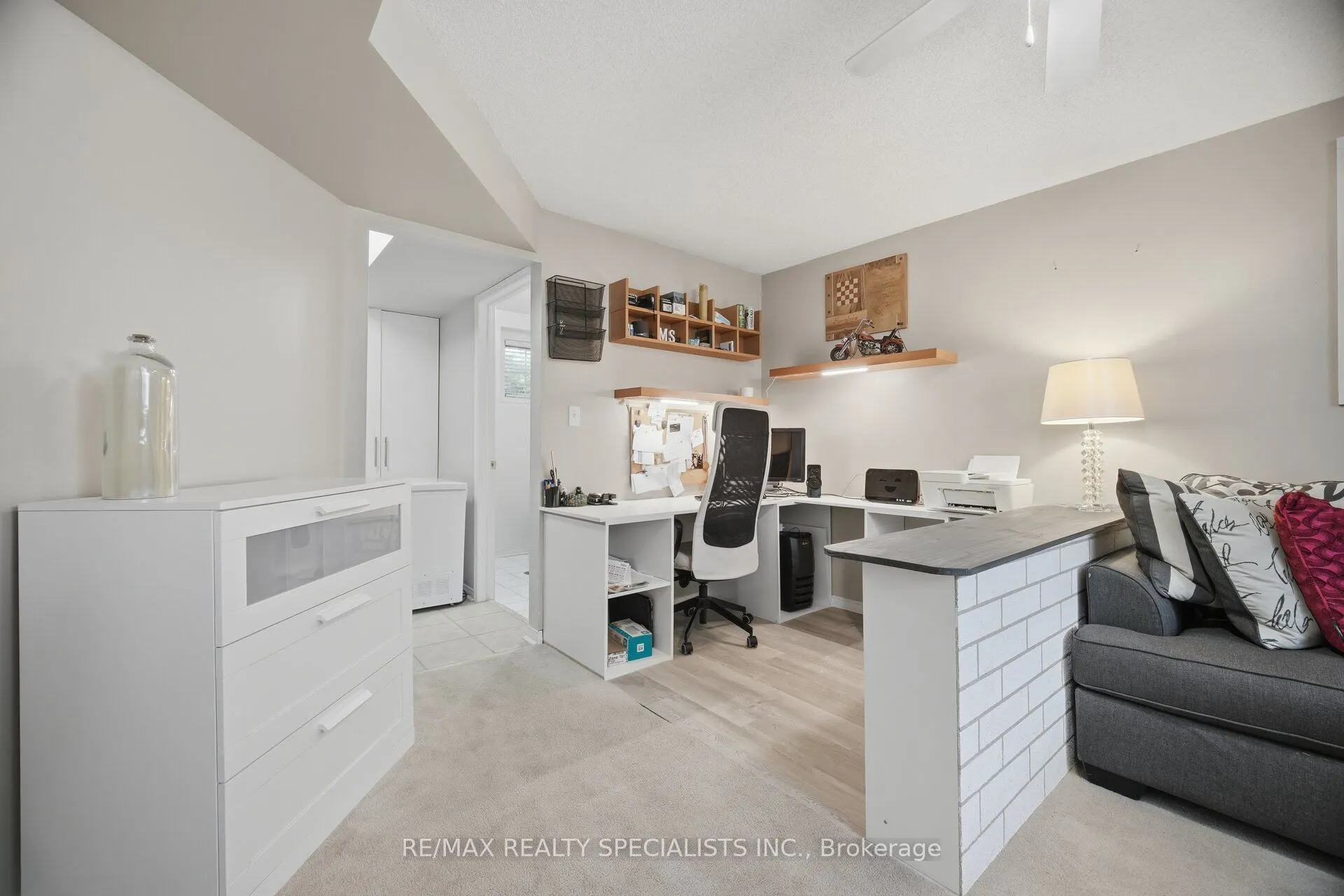 5535 Glen Erin Drive #15