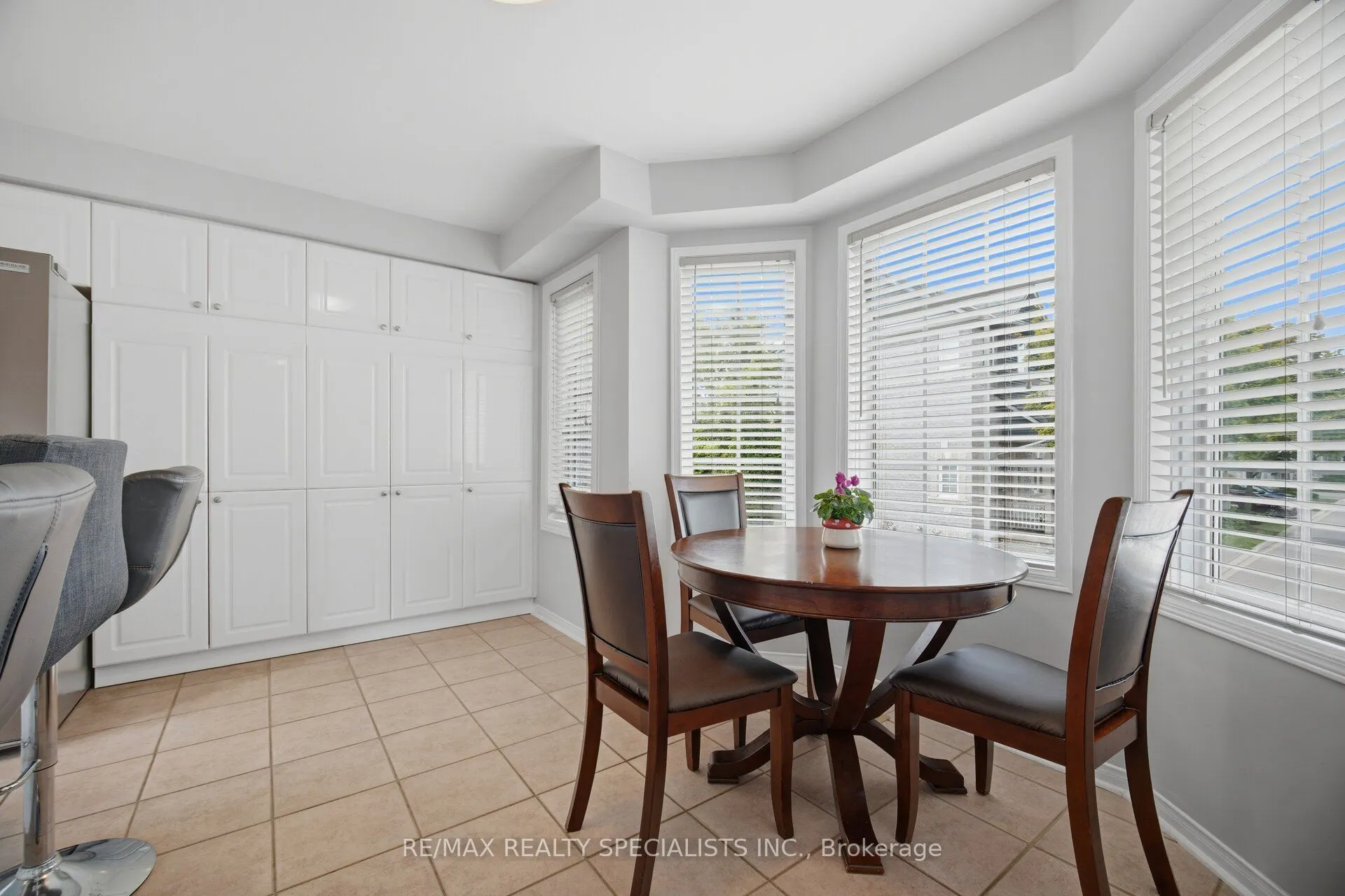 5535 Glen Erin Drive #15