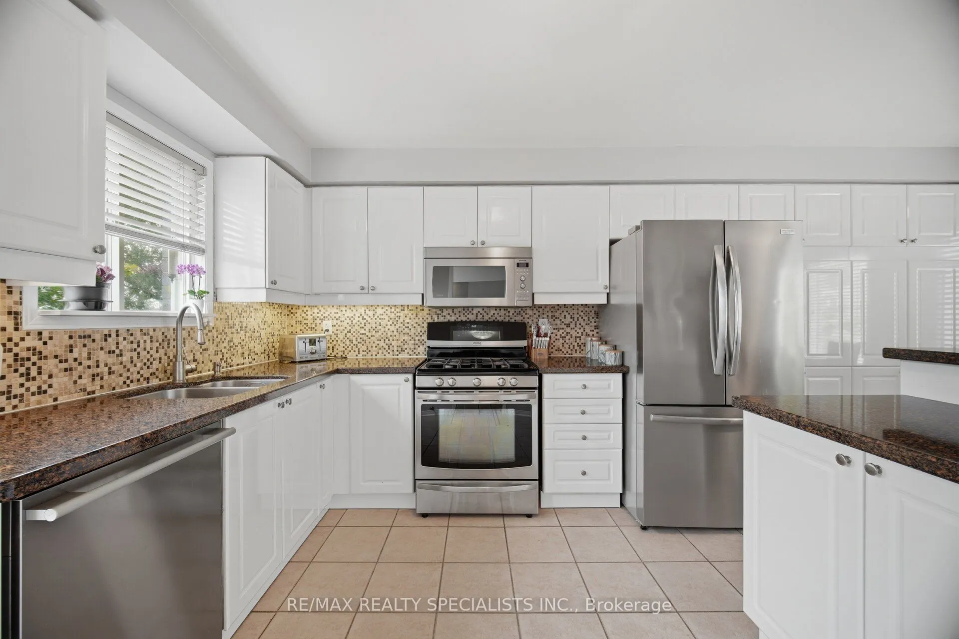 5535 Glen Erin Drive #15