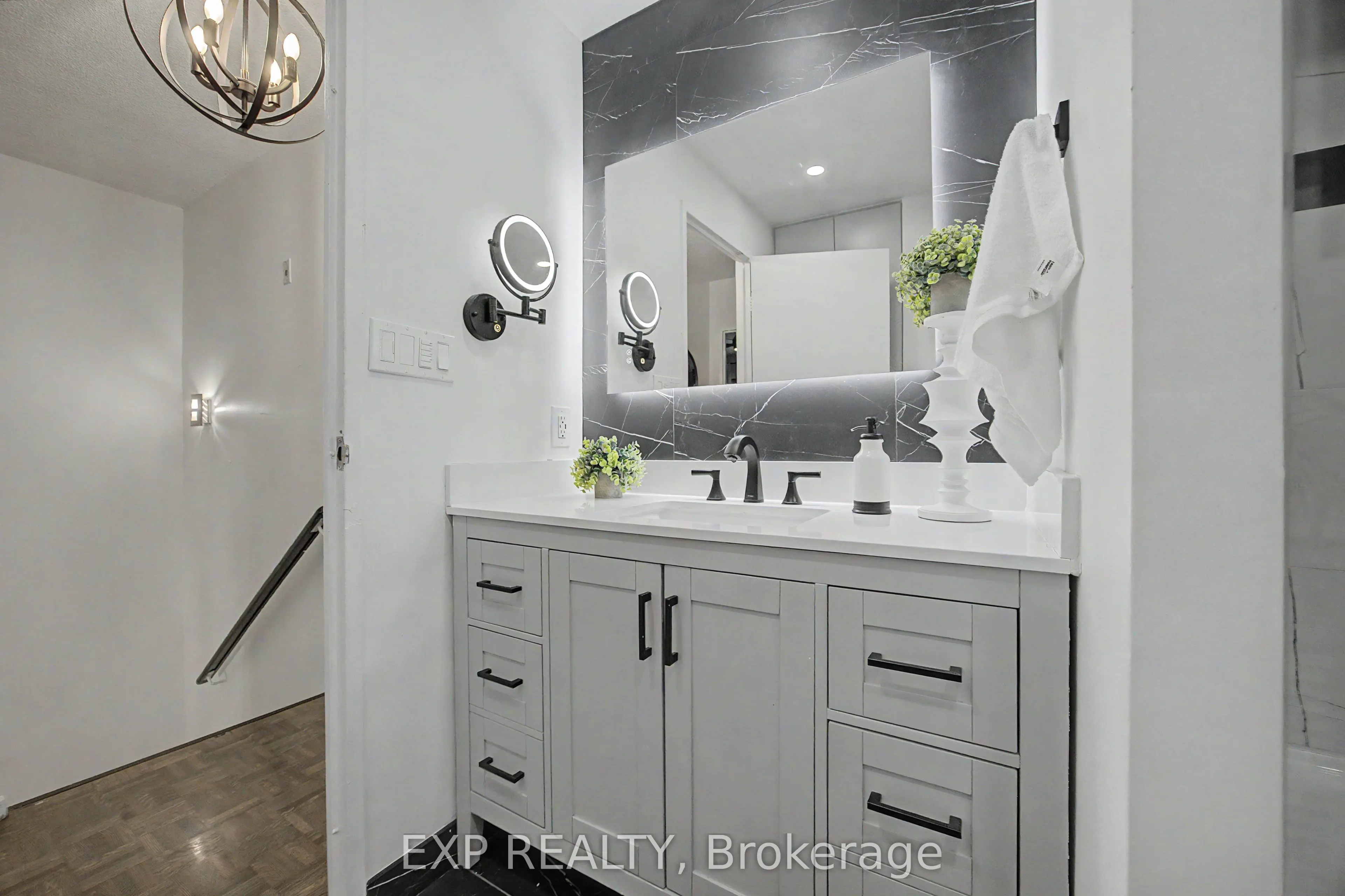 1000 Cedarglen Gate #501