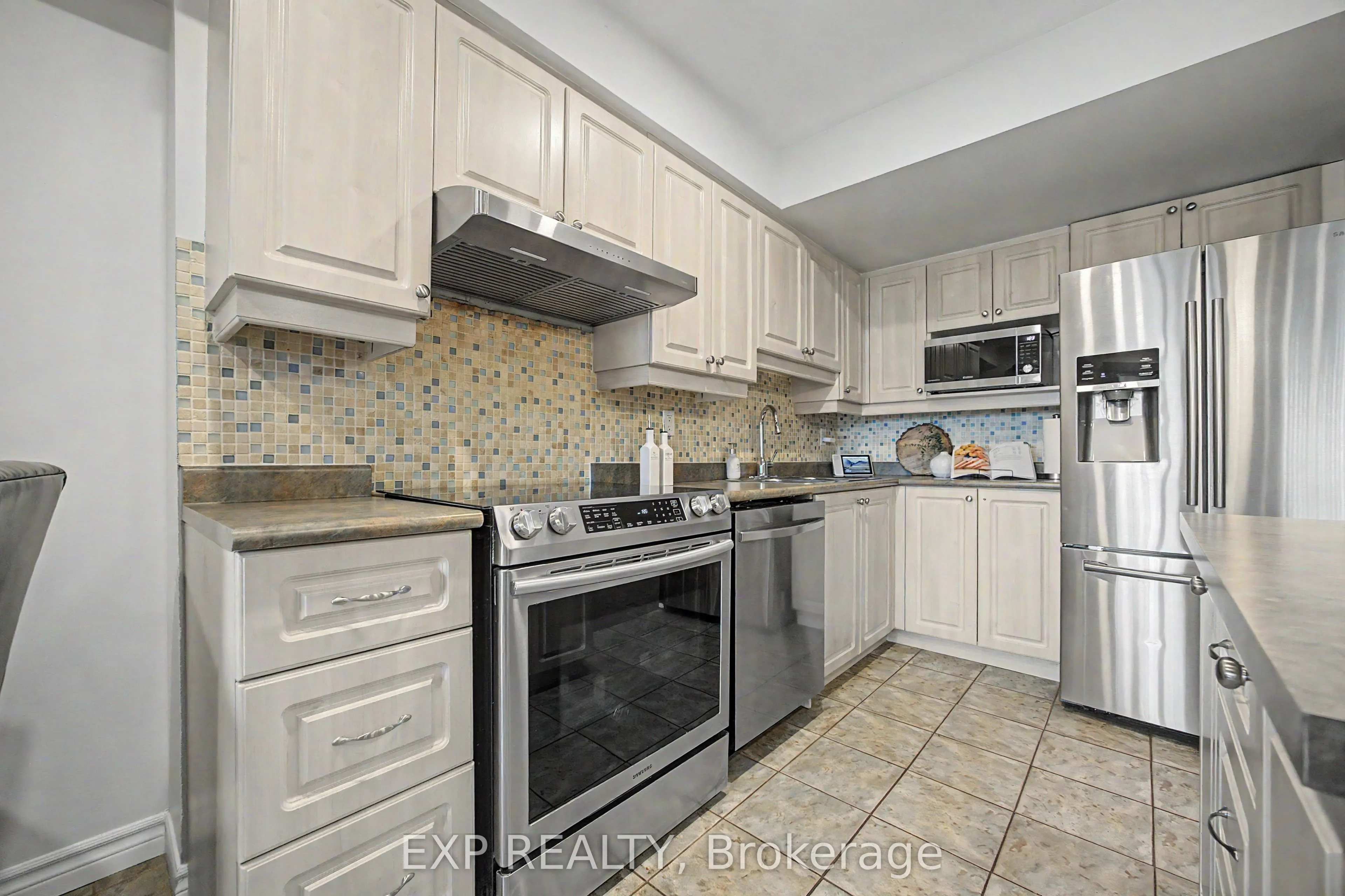 1000 Cedarglen Gate #501
