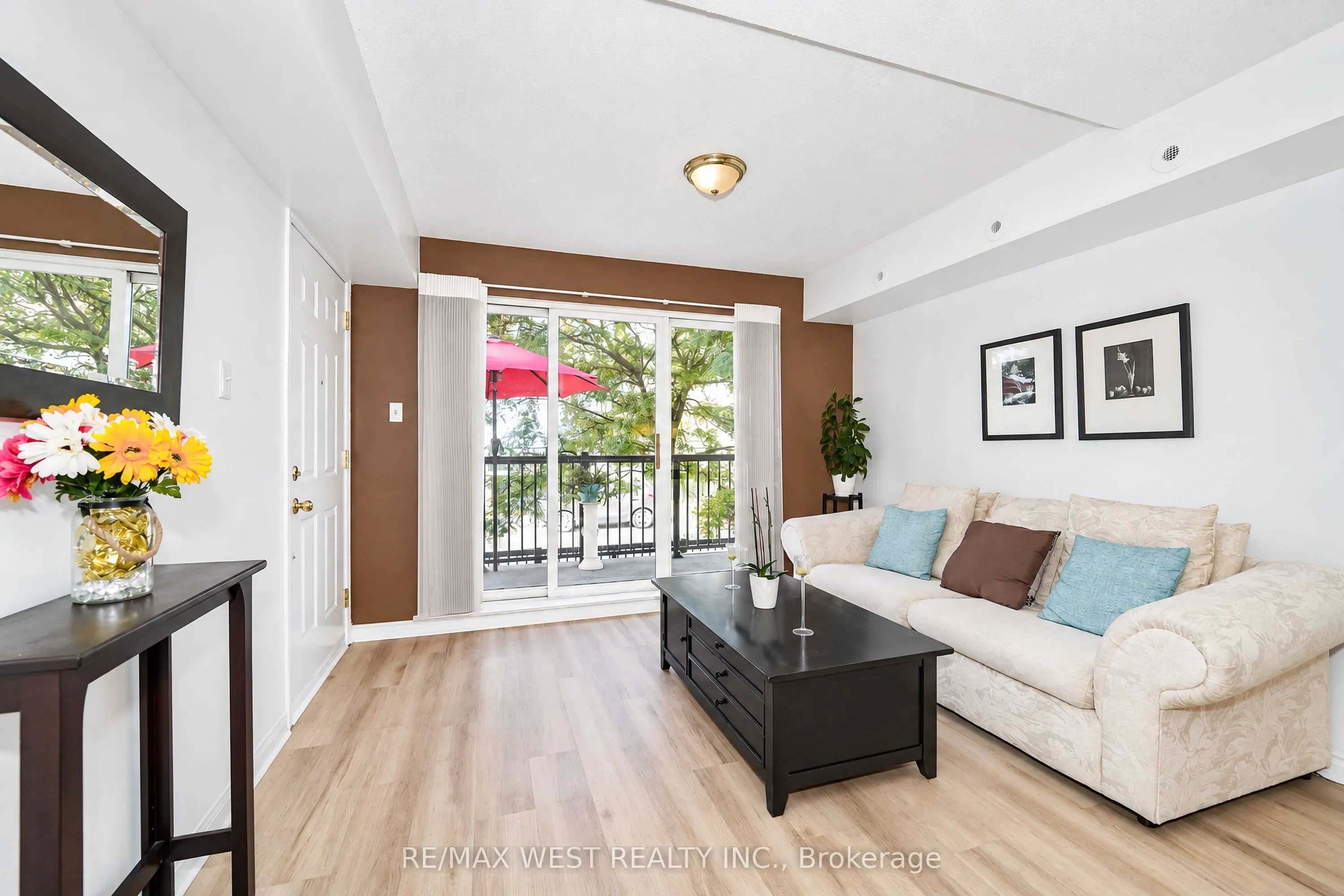65 George Appleton Way #2066