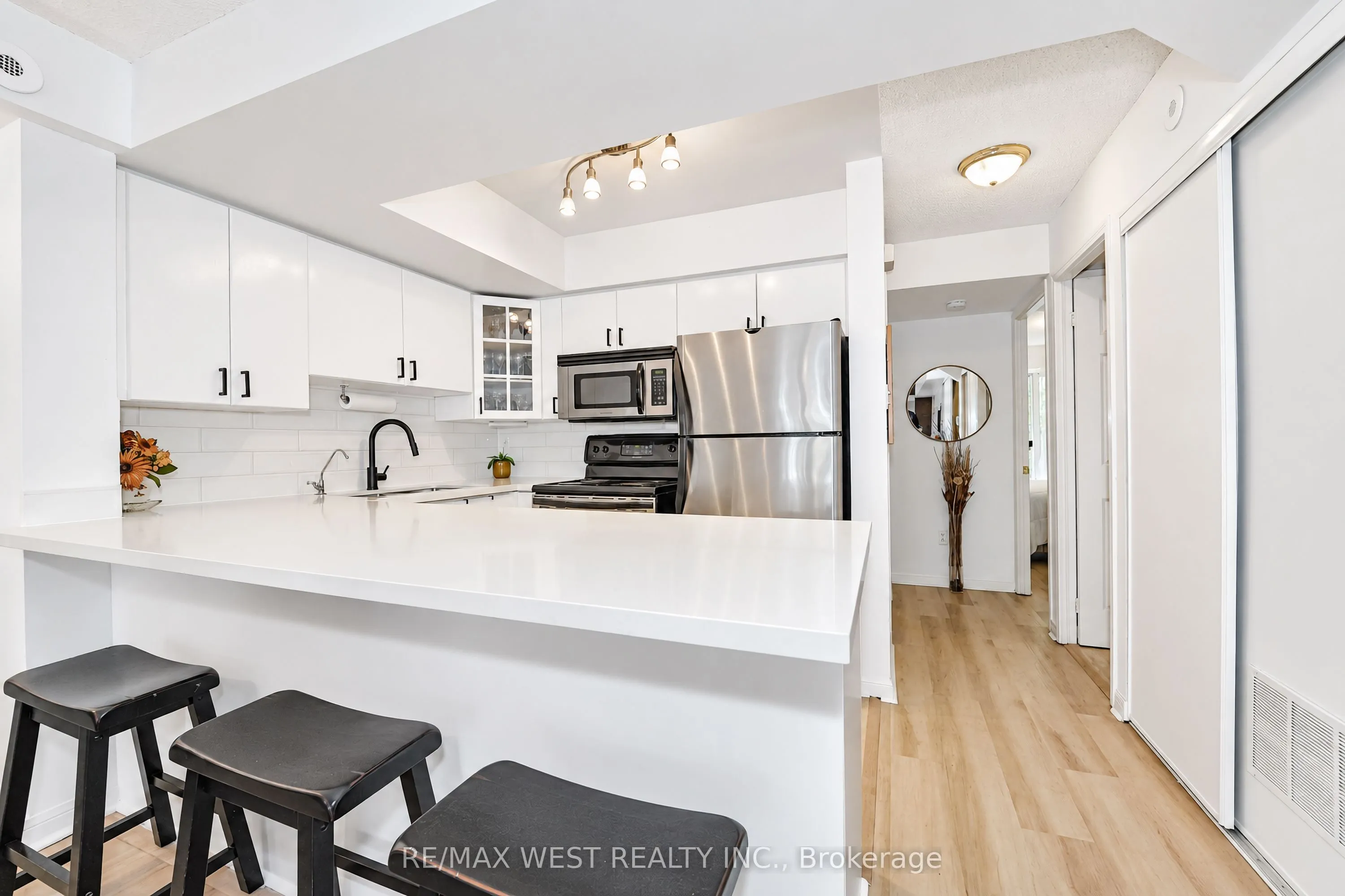 65 George Appleton Way #2066