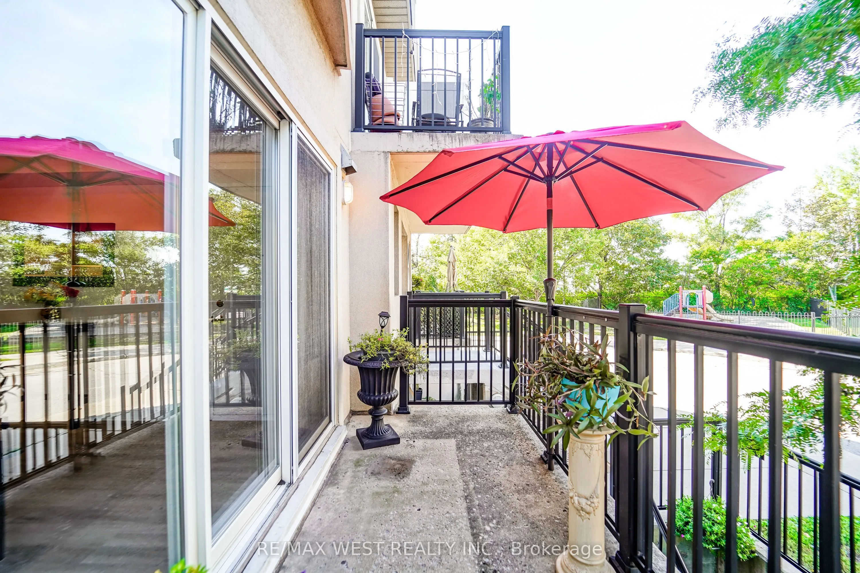 65 George Appleton Way #2066