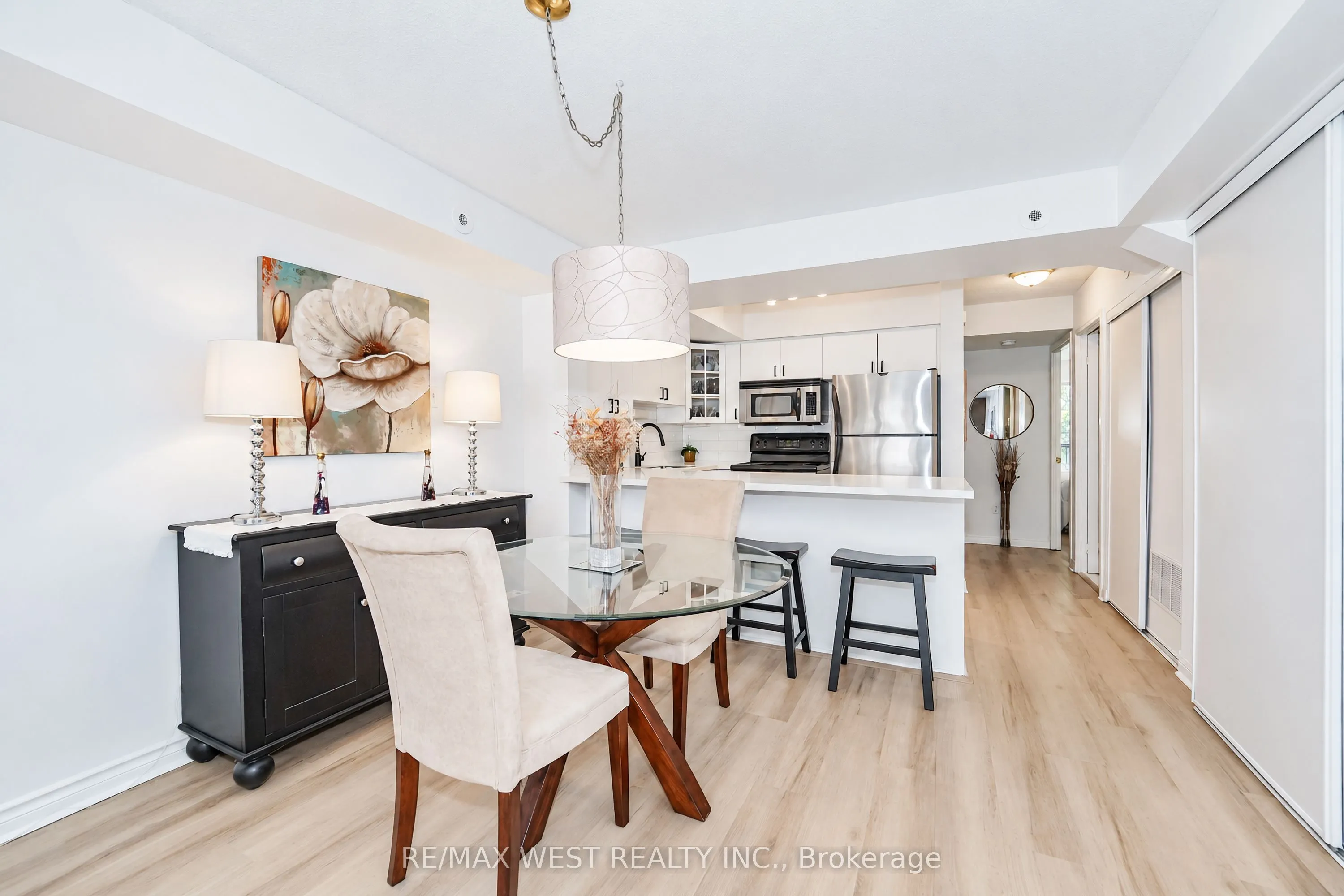 65 George Appleton Way #2066