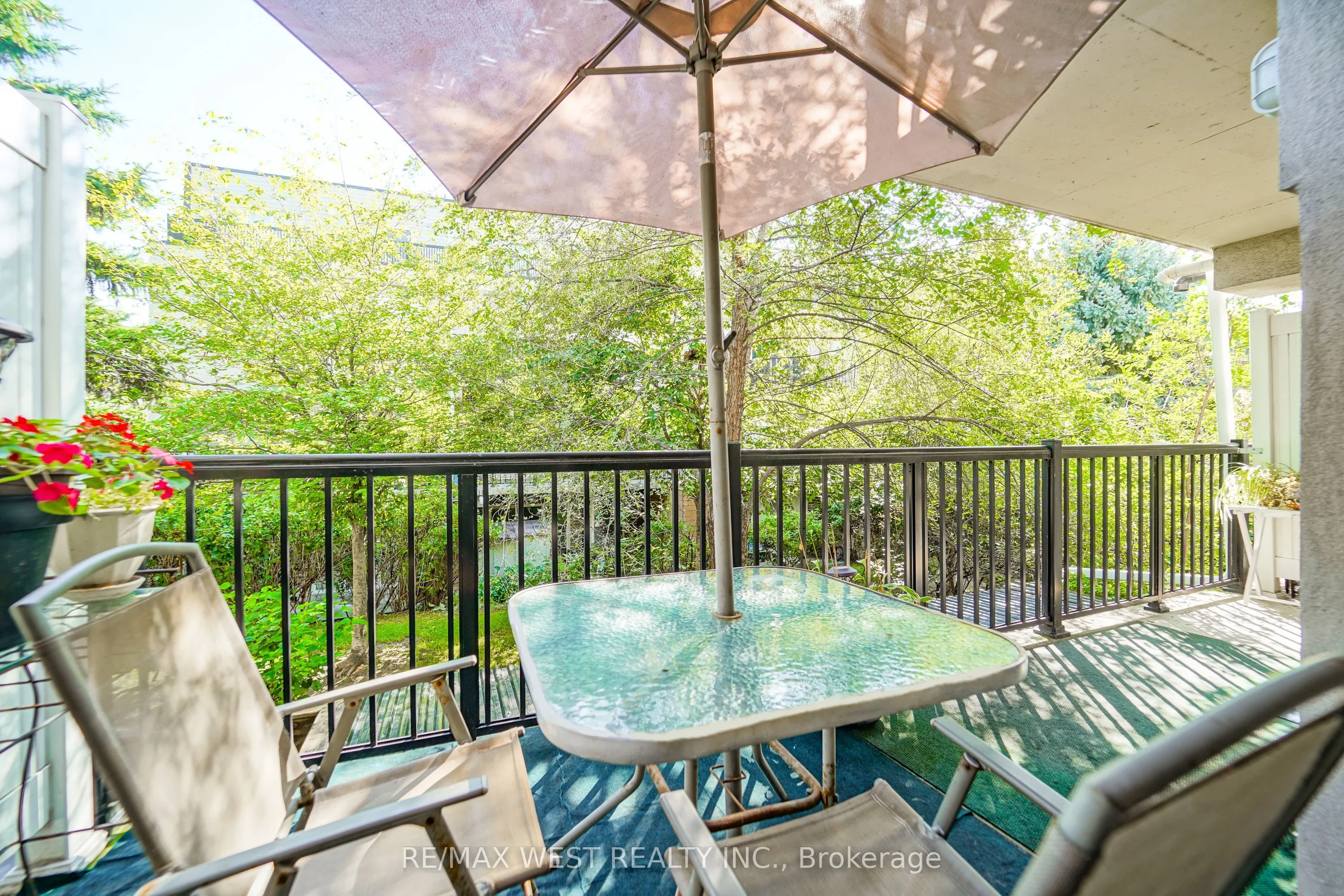 65 George Appleton Way #2066