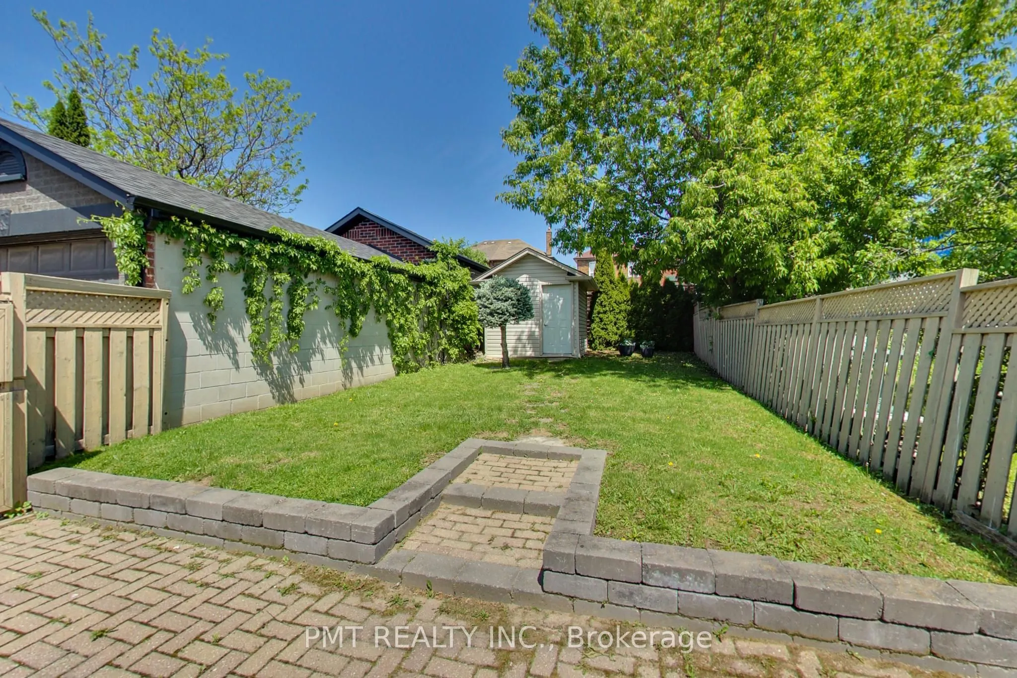 25 Ronald Avenue