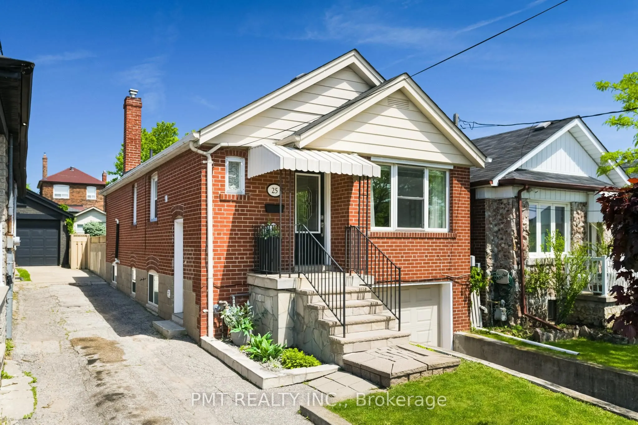 25 Ronald Avenue
