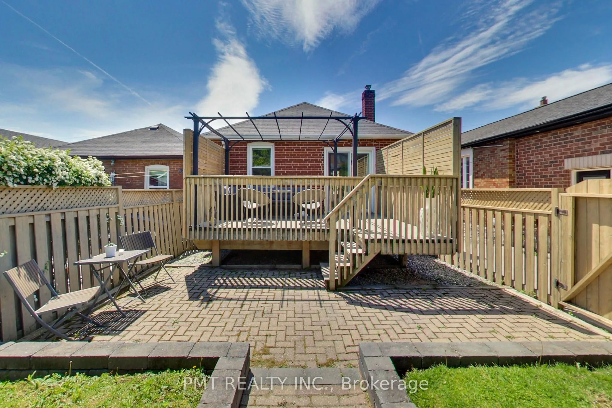 25 Ronald Avenue