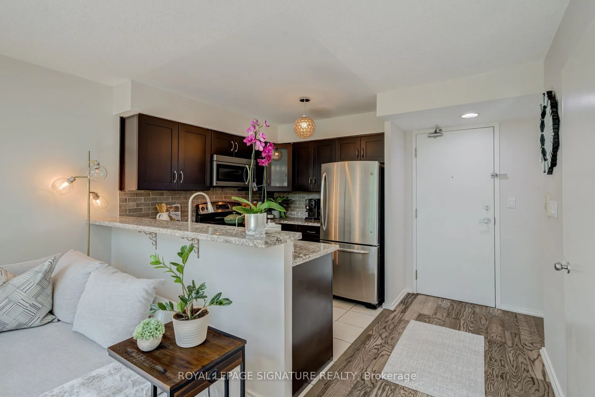 200 Manitoba Street #203