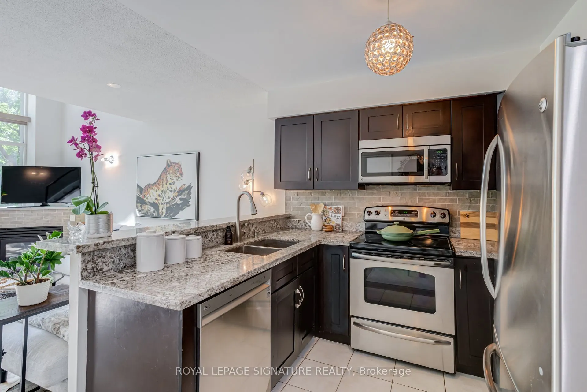 200 Manitoba Street #203