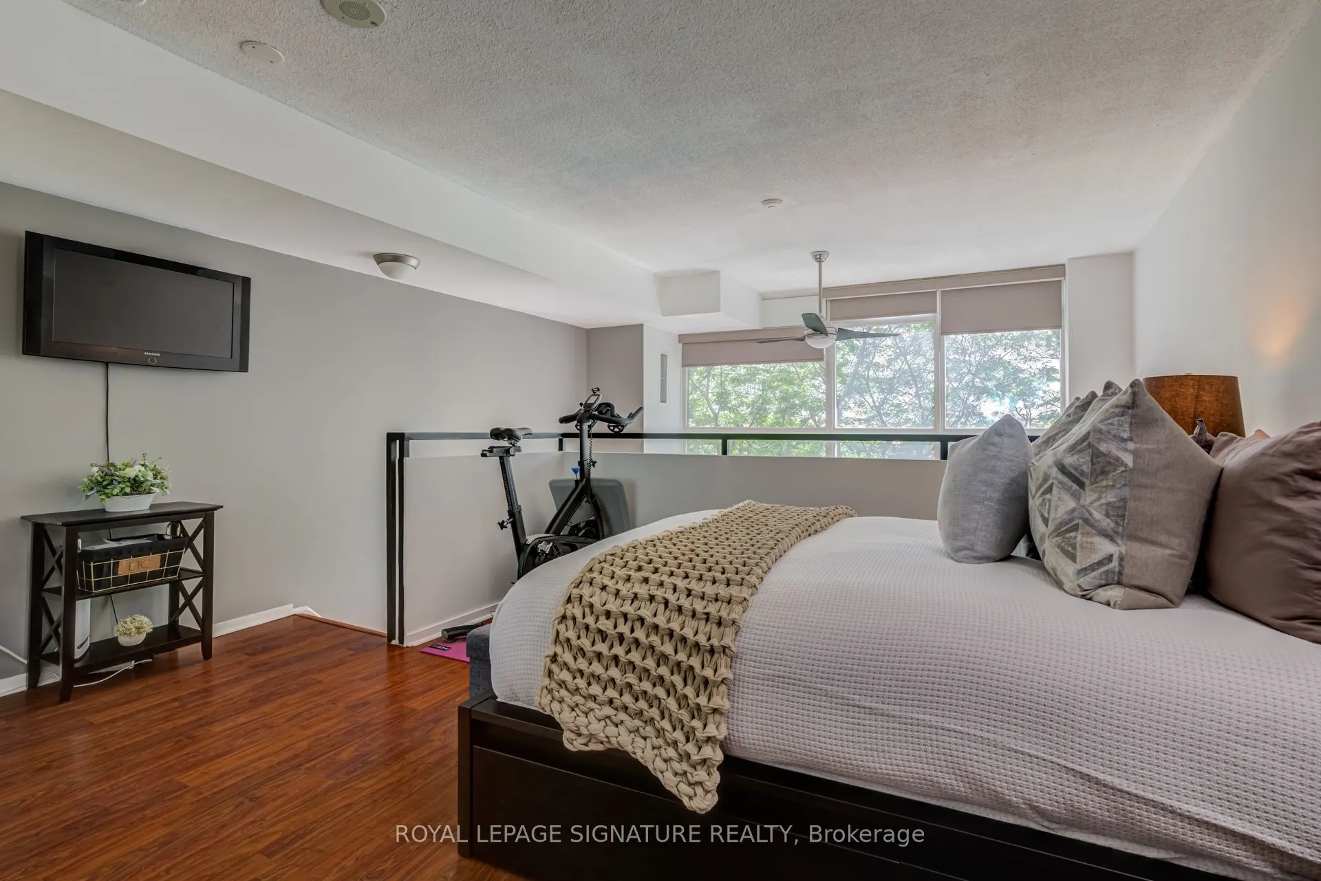 200 Manitoba Street #203