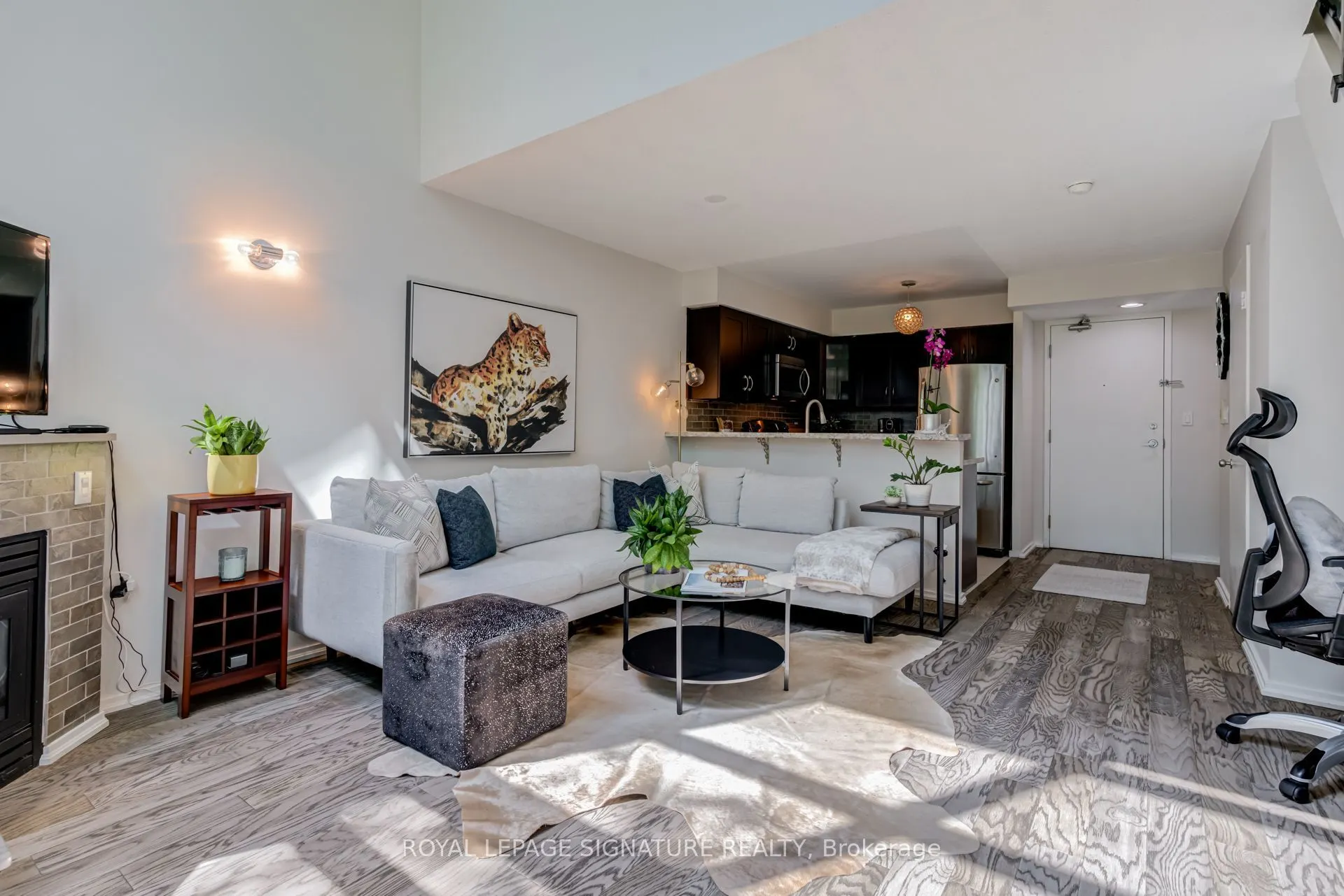 200 Manitoba Street #203