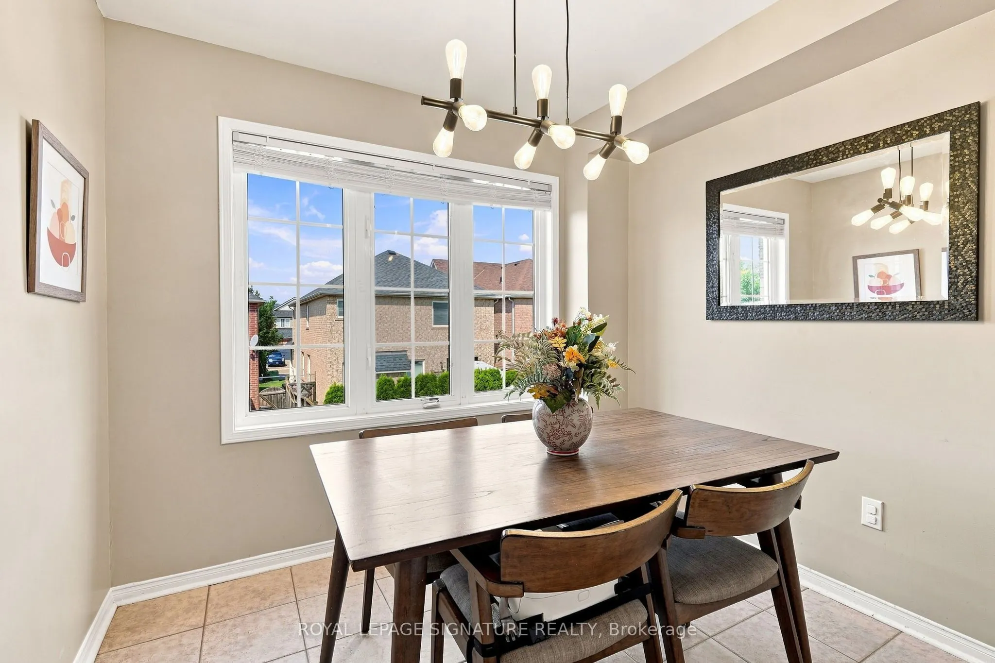 1185 Chapman Crescent