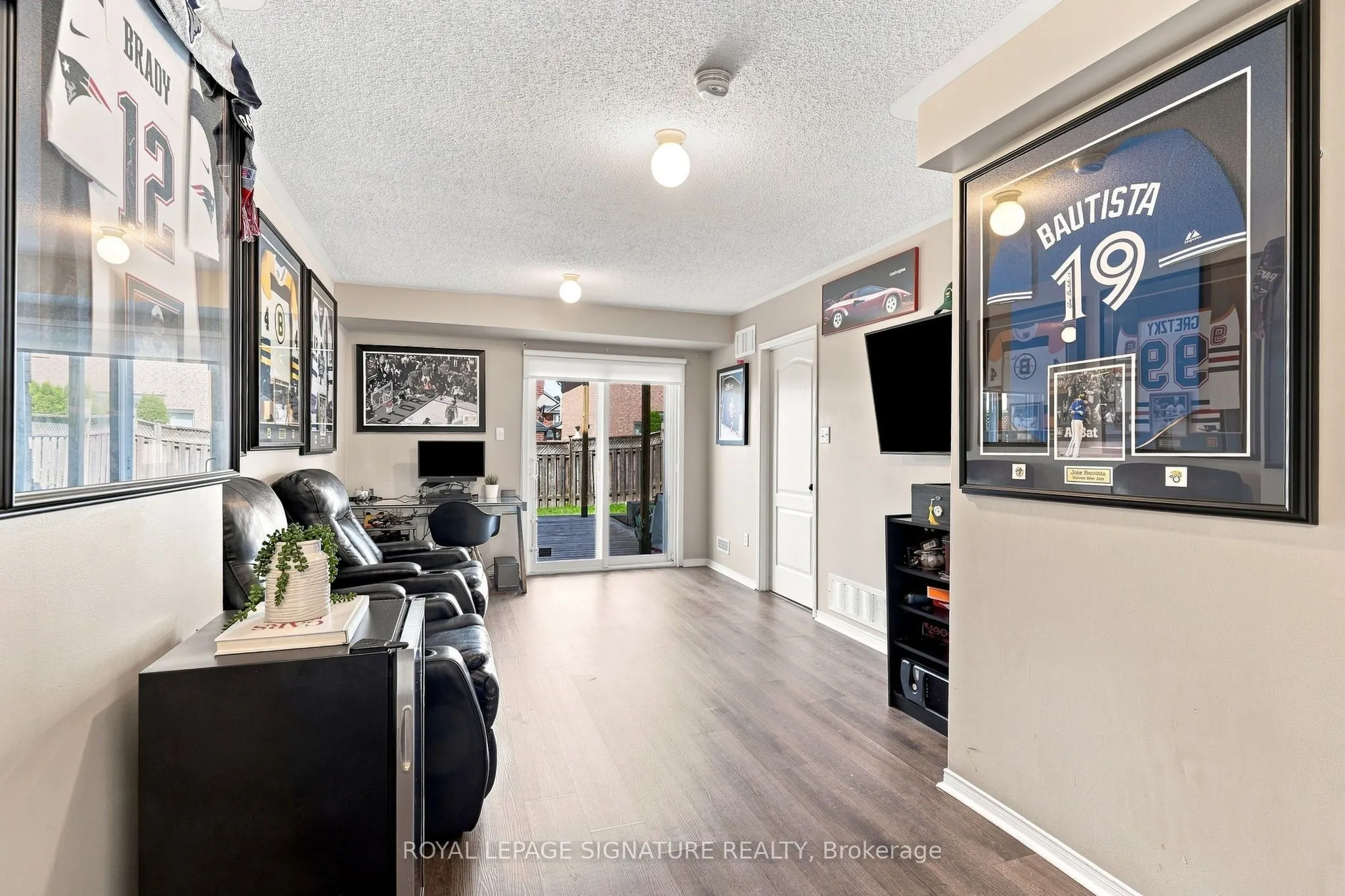 1185 Chapman Crescent
