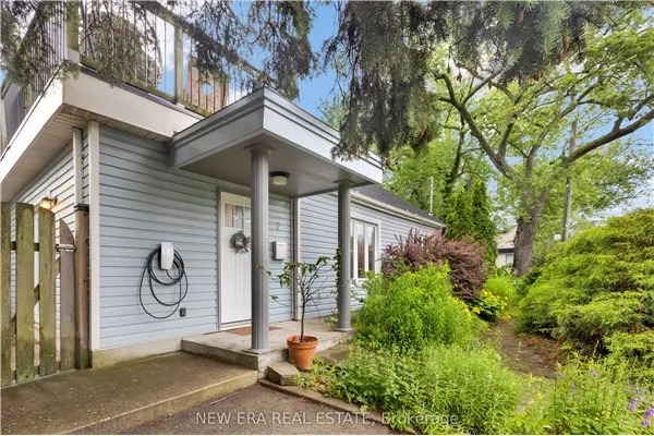 2 Foch Avenue
