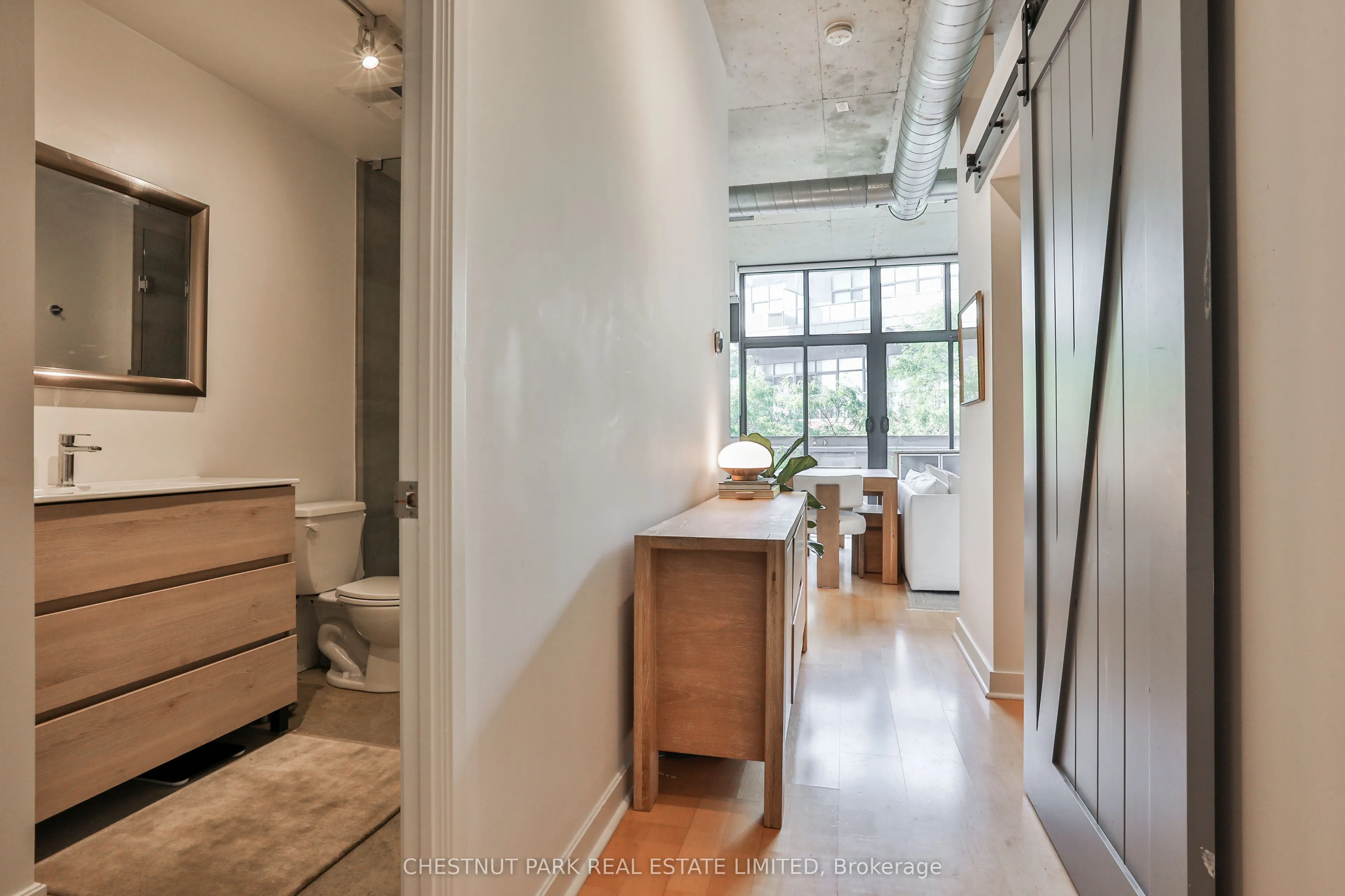 369 Sorauren Avenue #414