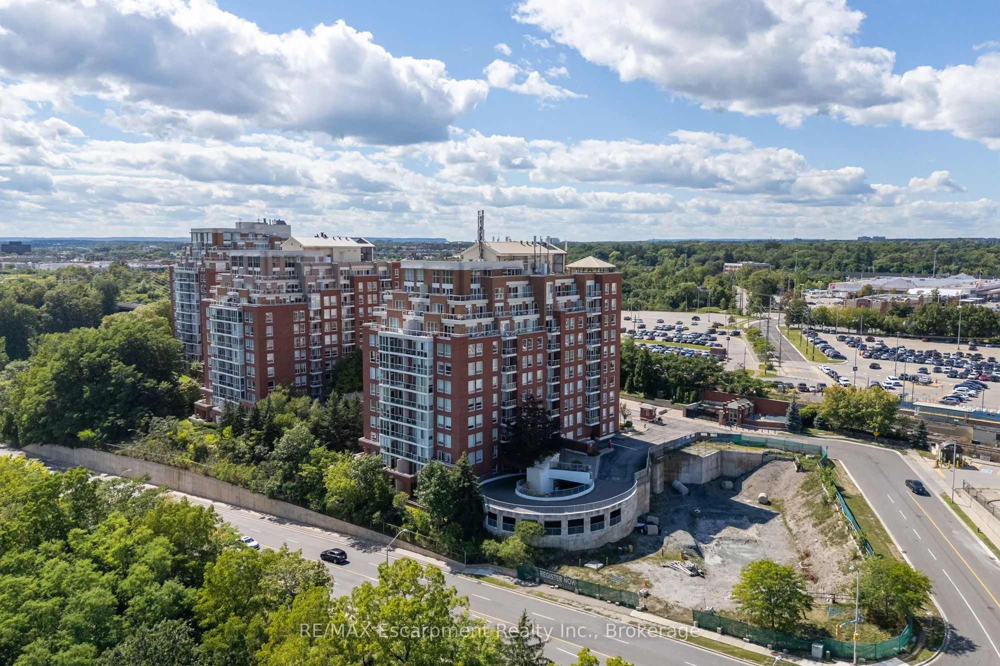 60 Old Mill Road #PH1
